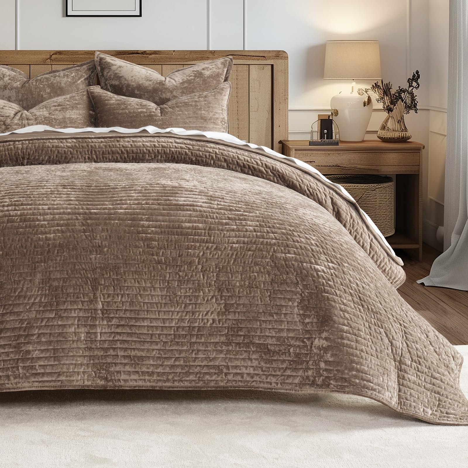 Luxurious Velvet Quilt Set King Size - Soft Striped Channel Bedding with Lightweight Comforter for All Seasons | Oversized Bedspread Coverlet & 2 Matching Shams in Mocha Brown | Perfect for Master Bedroom, Guest Room & Cozy Winter Nights