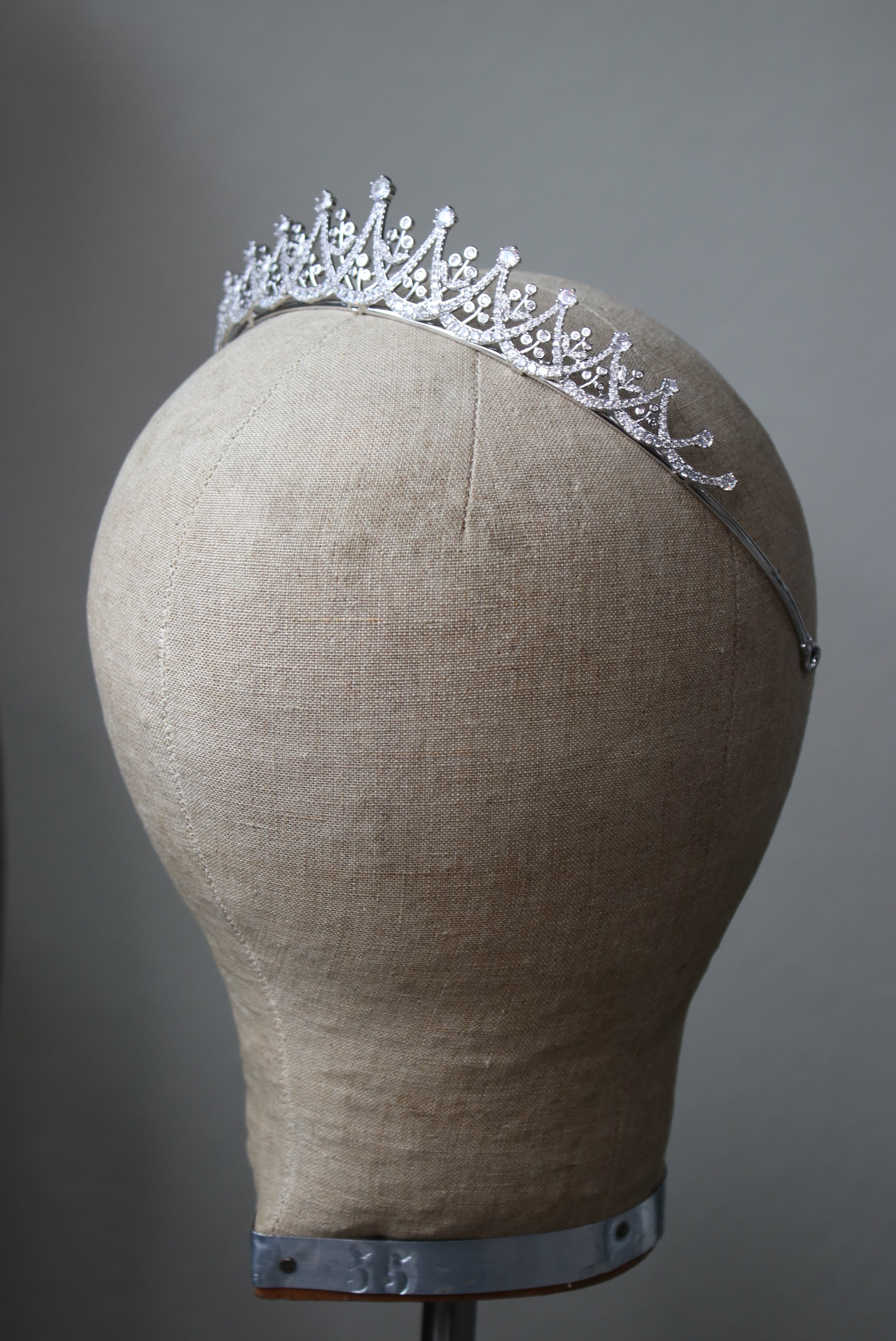 VENEZIA Bridal Tiara - Elegant Wedding Crown for Brides | Perfect for Bridal Showers, Weddings, and Special Occasions
