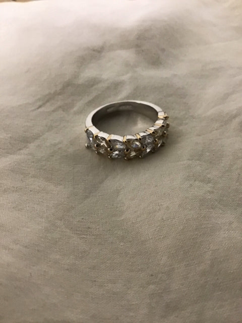 Sterling Silver & Gold Plated Heart Ring for Women - Elegant Valentine's Day Gift, Anniversary Jewelry for Her - Perfect for Romantic Dates, Proposals & Special Occasions