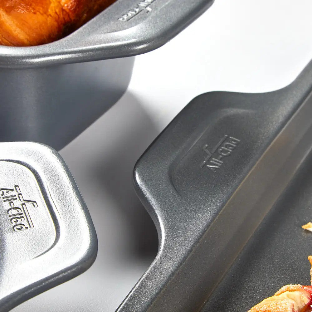 ALL CLAD J2575S64 Professional Nonstick Bakeware Set - 5-Piece Baking Kit for Cakes, Cookies & Bread | Perfect for Home Bakers & Holiday Baking