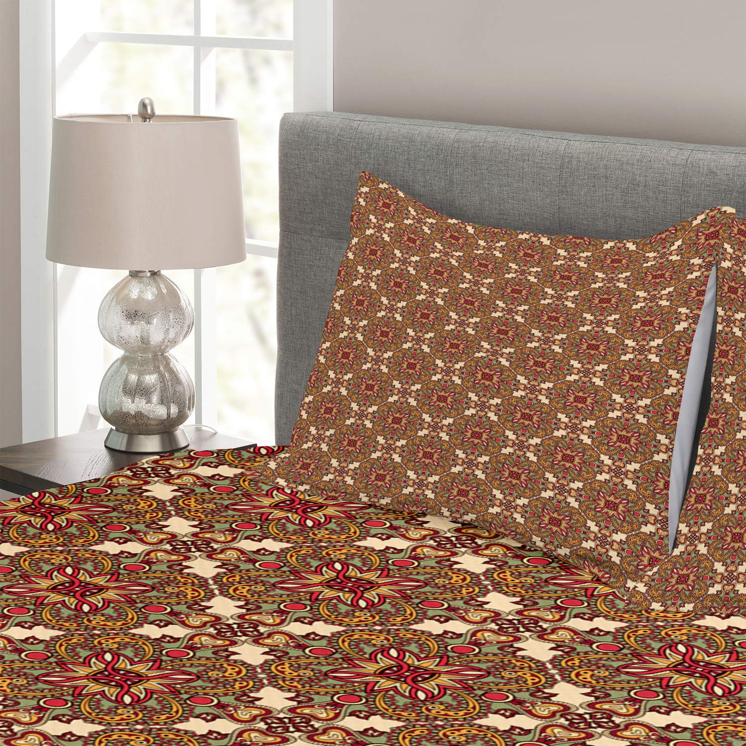 Ambesonne Mandala Bedspread Set - 3 Piece Bohemian Floral Bedding with 2 Pillow Shams, King Size in Pale Orange & Dark Coral | Exotic Wonderland Design for Master Bedroom Decor, Guest Room Makeover