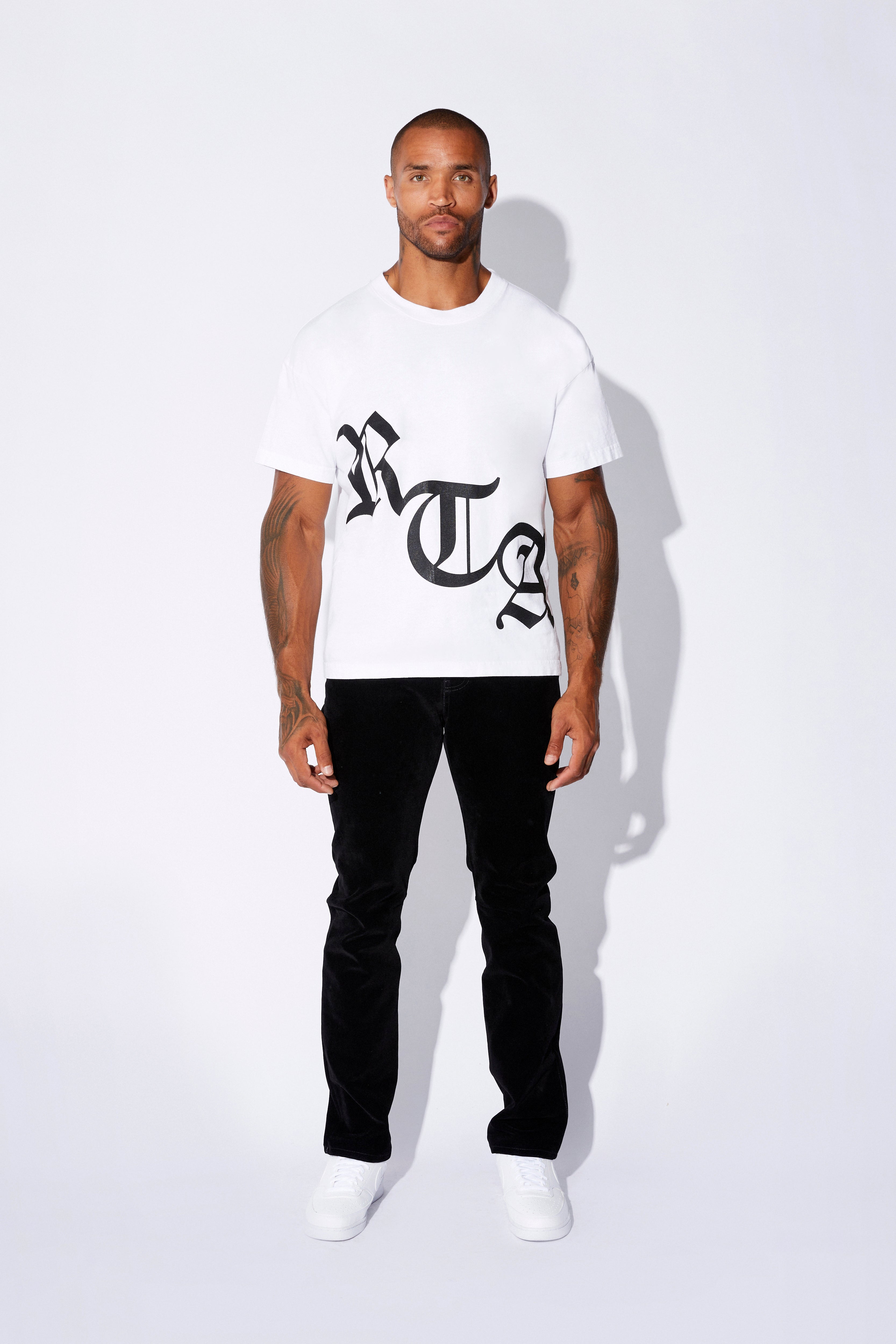 Old English Graphic Short Sleeve T-Shirt for Men - White Cotton Crew Neck Tee - Casual Streetwear, Vintage Style, Everyday Wear