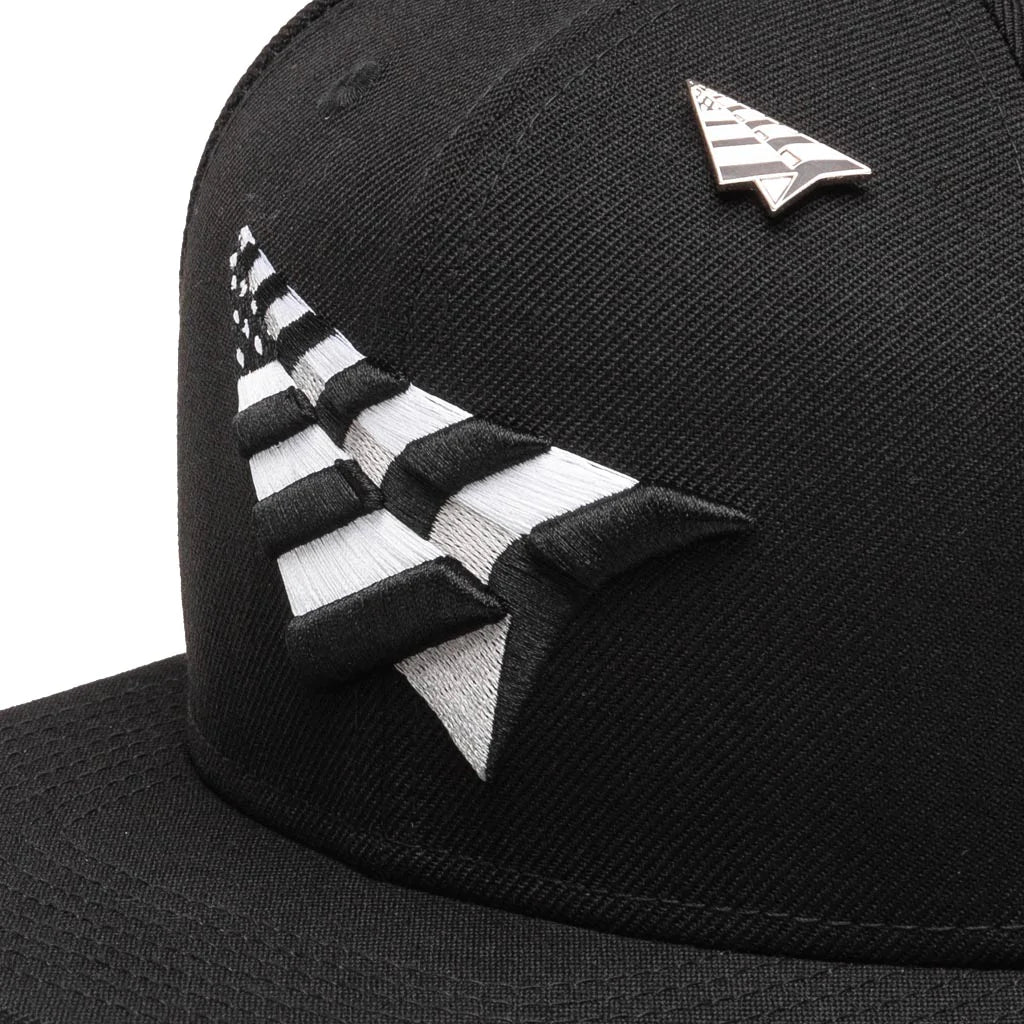 Classic Planes Snapback Hat - Black/Green Bottom Flat Brim Baseball Cap for Men & Women | Casual Streetwear, Sports & Outdoor Activities