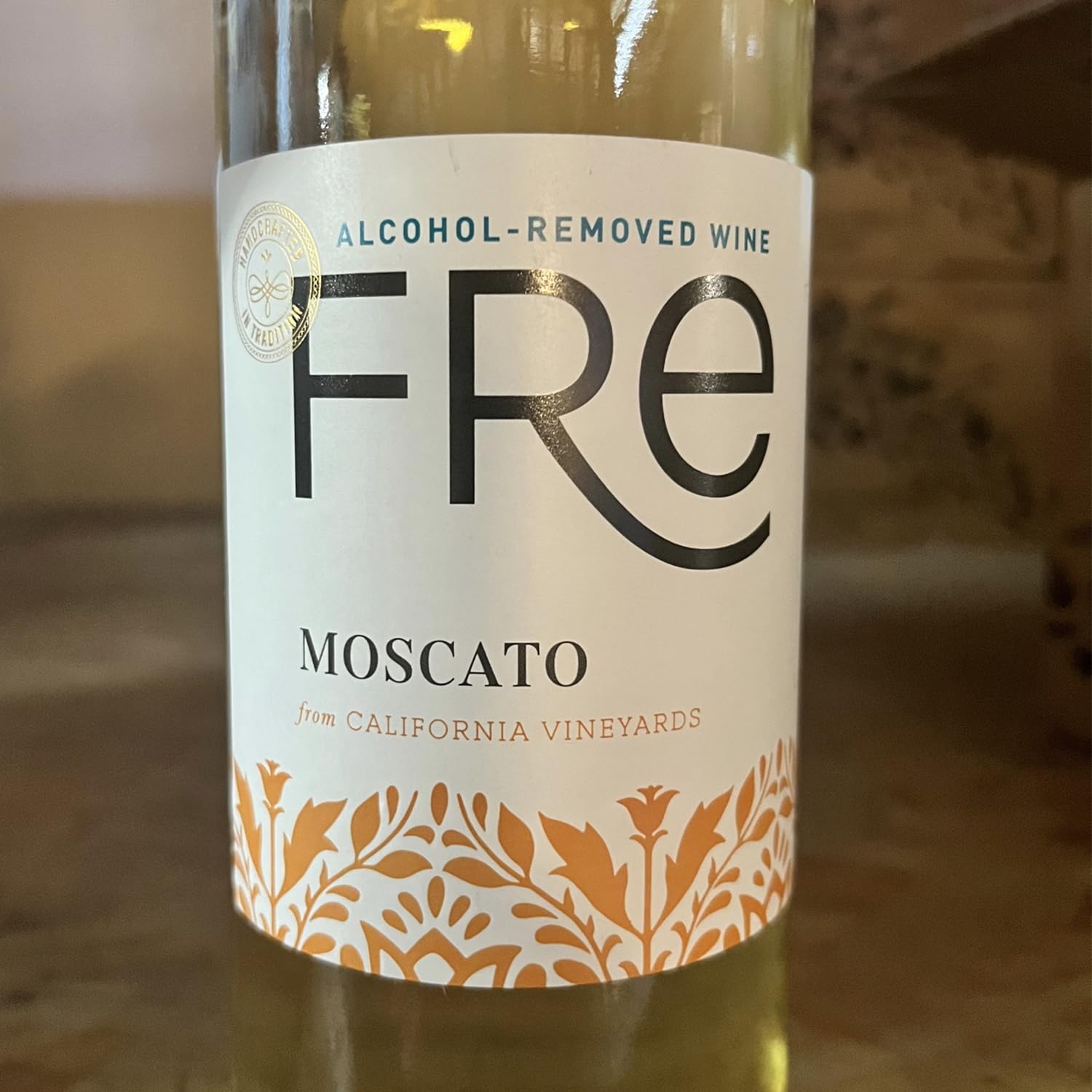 Sutter Home Fre Moscato Non-Alcoholic Wine Bundle - 12-Pack (750ML Bottles) with Ice Packs, Corkscrew, Phone Grip & Wine Pairing Recipes | Perfect for Parties, Gifts & Alcohol-Free Celebrations