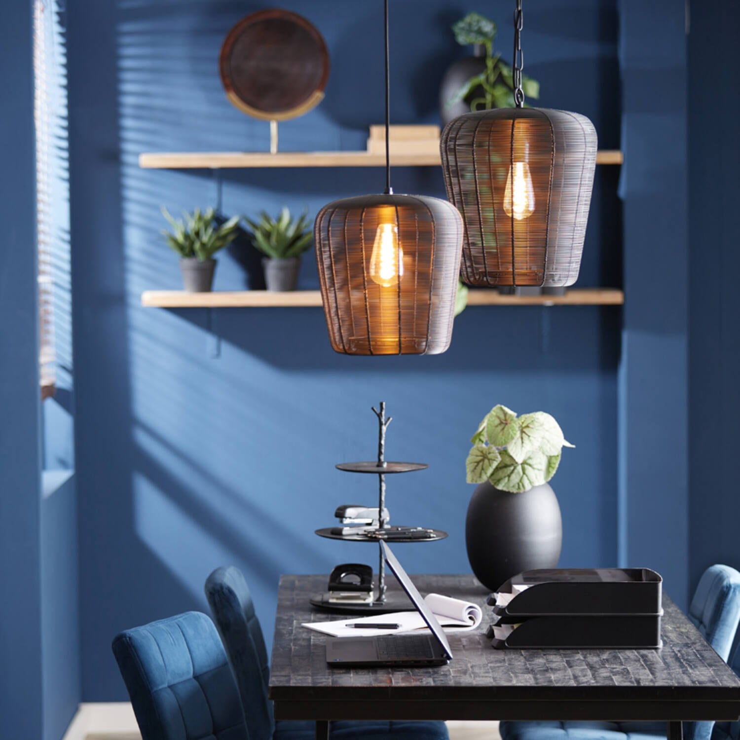 Adeta 1 Liter Pendant Light Fixture in Matt Black and Gold - Various Sizes for Dining Room, Kitchen Island, or Entryway Lighting