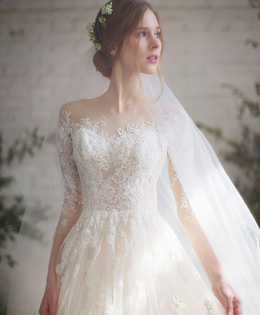 Elegant Champagne Tulle Lace Long Wedding Dress - A-Line Bridal Gown for Church, Beach & Outdoor Ceremonies