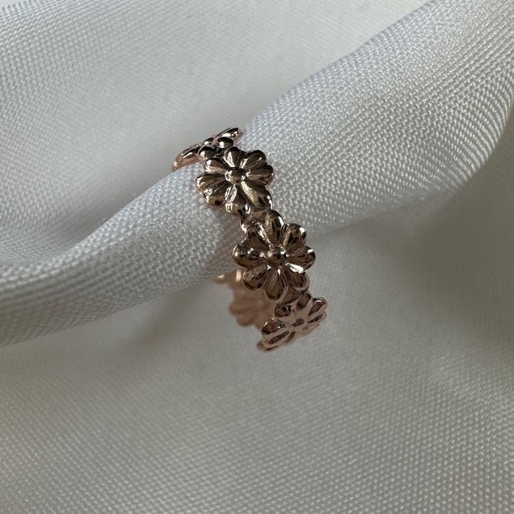 Rose Gold Dipped Sterling Silver Daisy Toe Ring - Elegant Floral Foot Jewelry for Beach, Summer & Boho Fashion