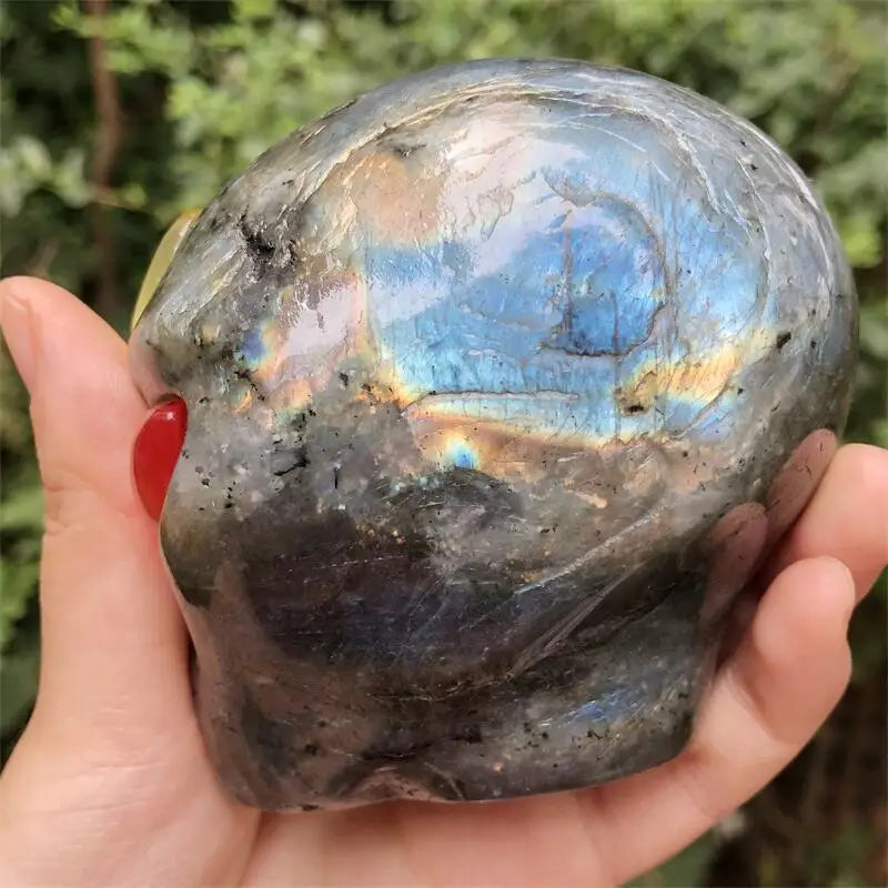 Natural Labradorite Stone Carved Alien Skull Statue - Healing Crystal Decor, Spiritual Gemstone Collection for Home Altar, Meditation Space & Gift Giving