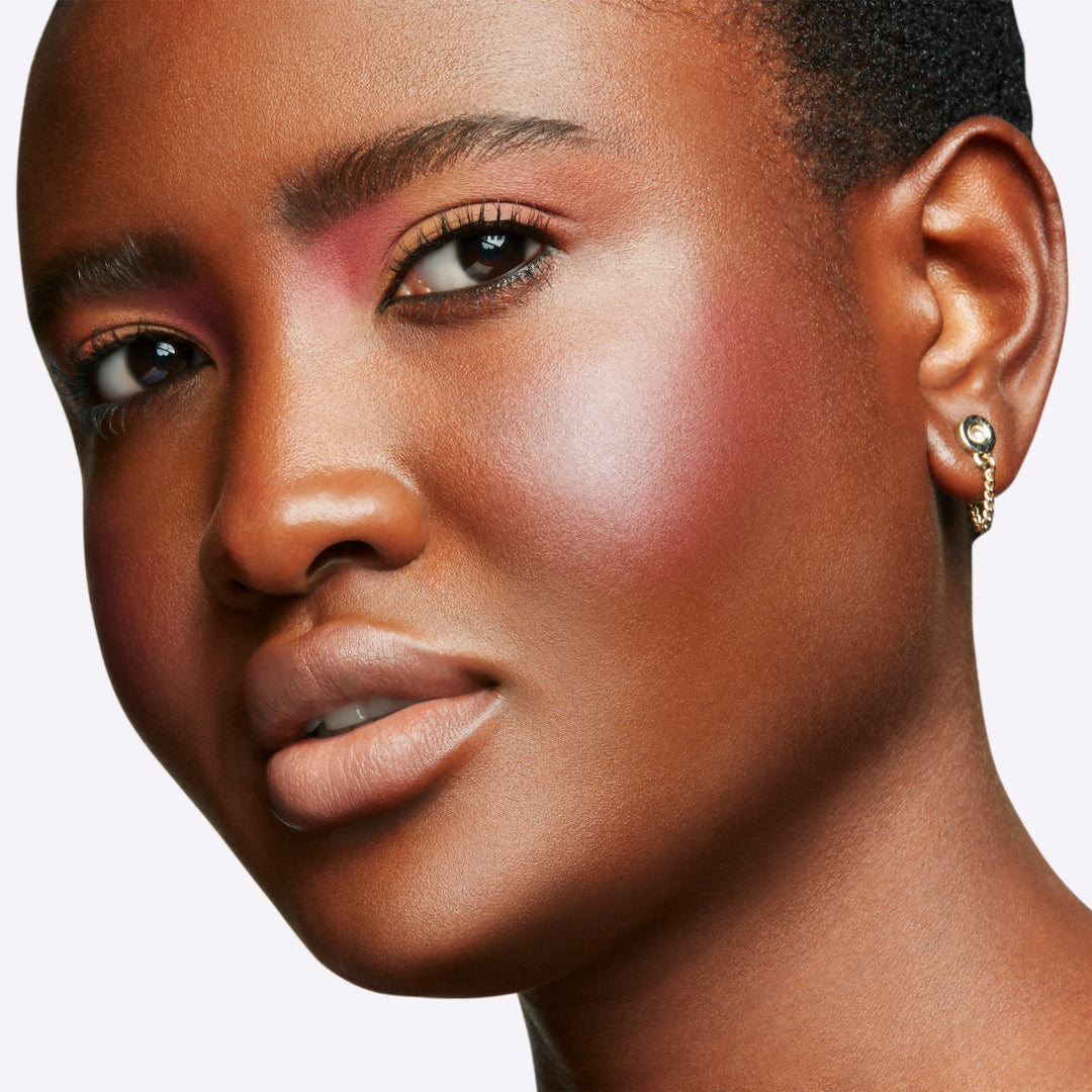 Rosy Does It Glow Play Blush by MAC | Cream Blush for Cheeks & Face | Buildable Natural Flush for Day & Night Makeup Looks