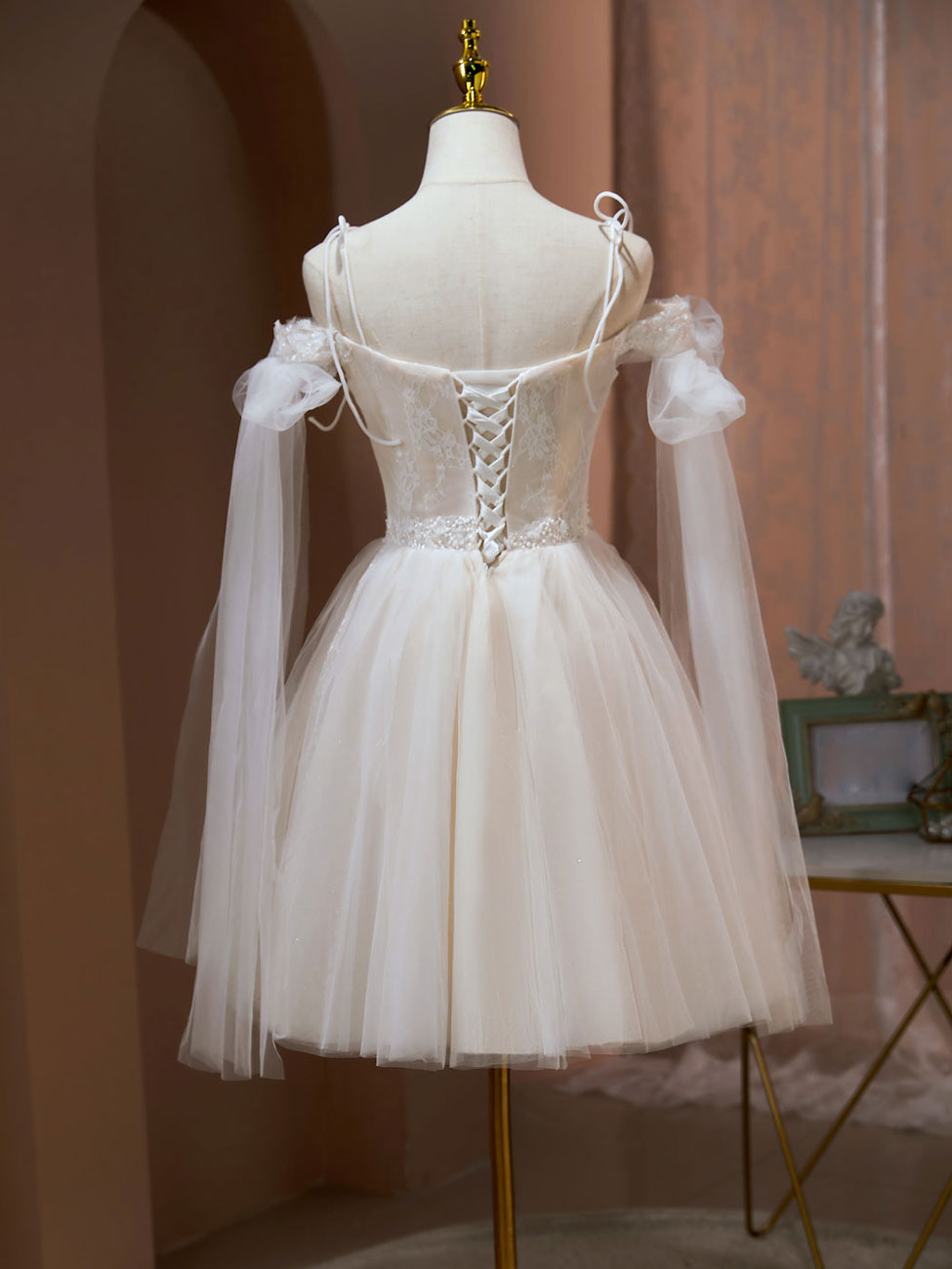 Elegant A-Line Tulle Short Champagne Prom Dress with Off-Shoulder Lace - Perfect for Homecoming, Prom Night & Special Occasions
