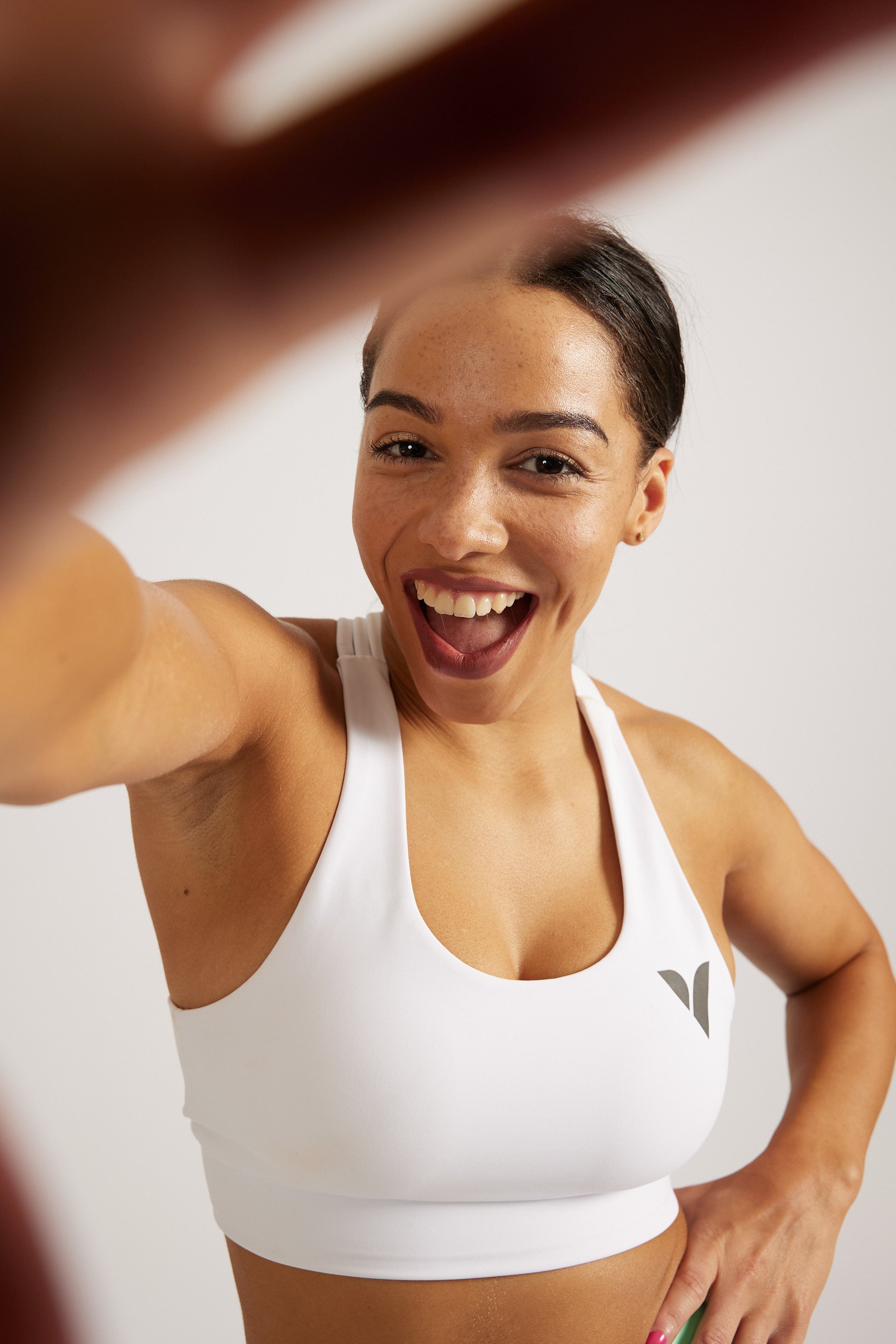 High Support Cross Back Sports Bra for Women - Breathable & Comfortable Workout Top - Perfect for Yoga, Running & Gym