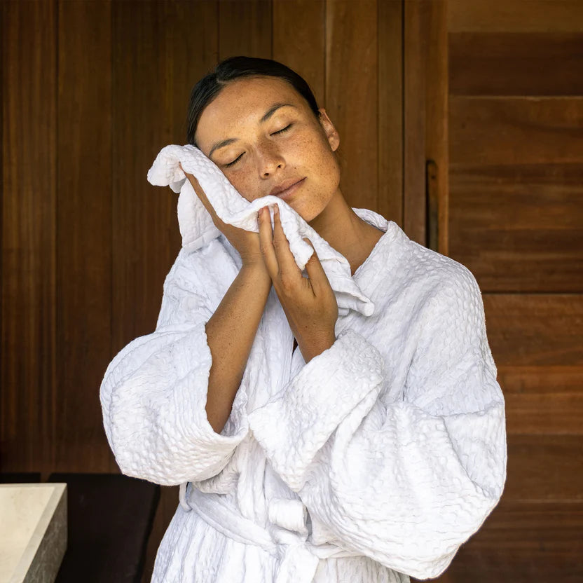 Heveya® Organic Vegan Cotton Bath Towel Set of 2 - Ultra Soft & Absorbent - Eco-Friendly Bath & Beach Towels for Spa, Yoga & Travel