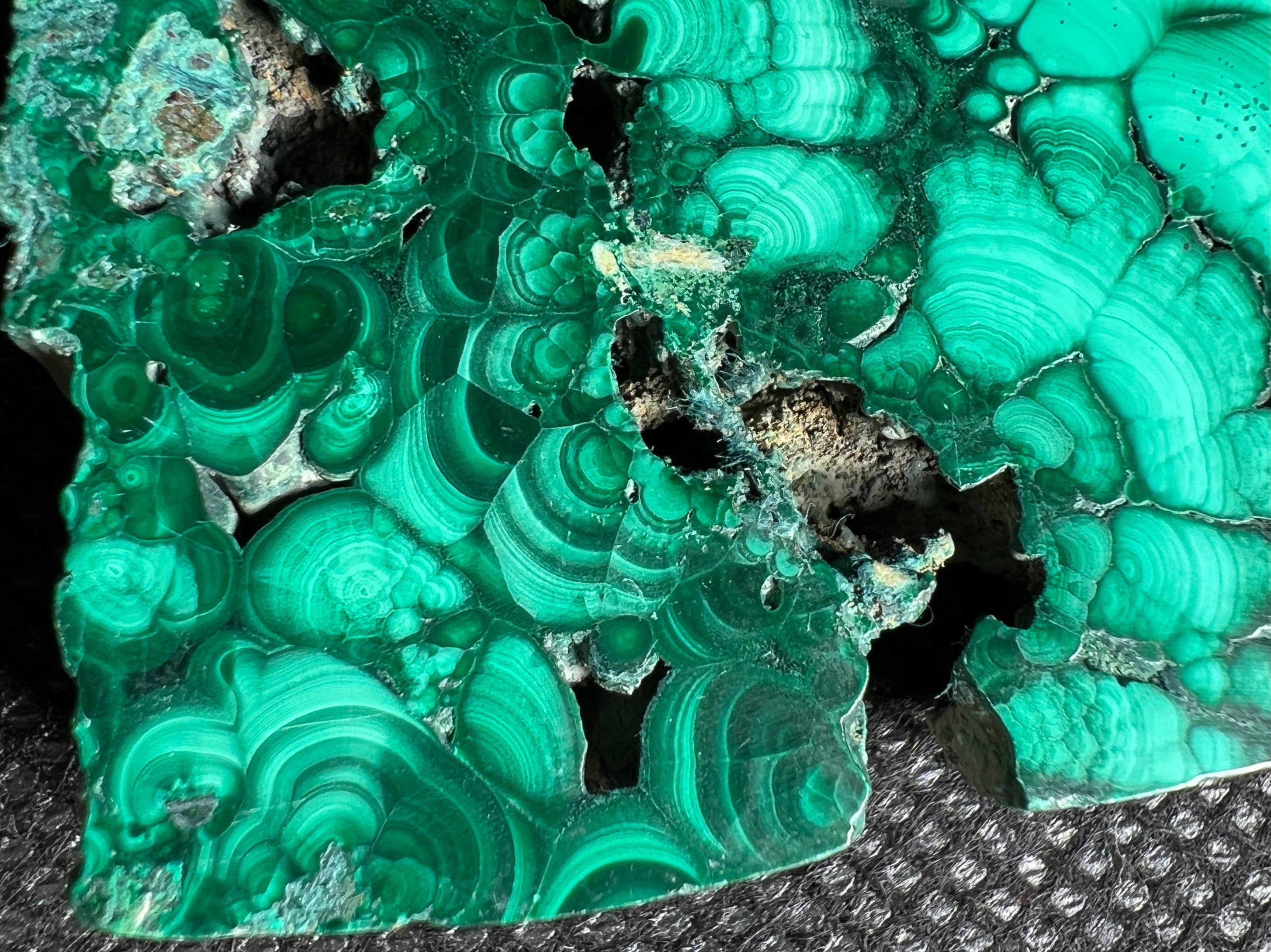 Premium MALACHITE Crystal Slab - Natural Green Malachite Stone for Jewelry Making, Unique Handmade Gift & Elegant Home Decor (50482) - Perfect for Healing Crystals Collection, Meditation Spaces & Luxury Interior Design