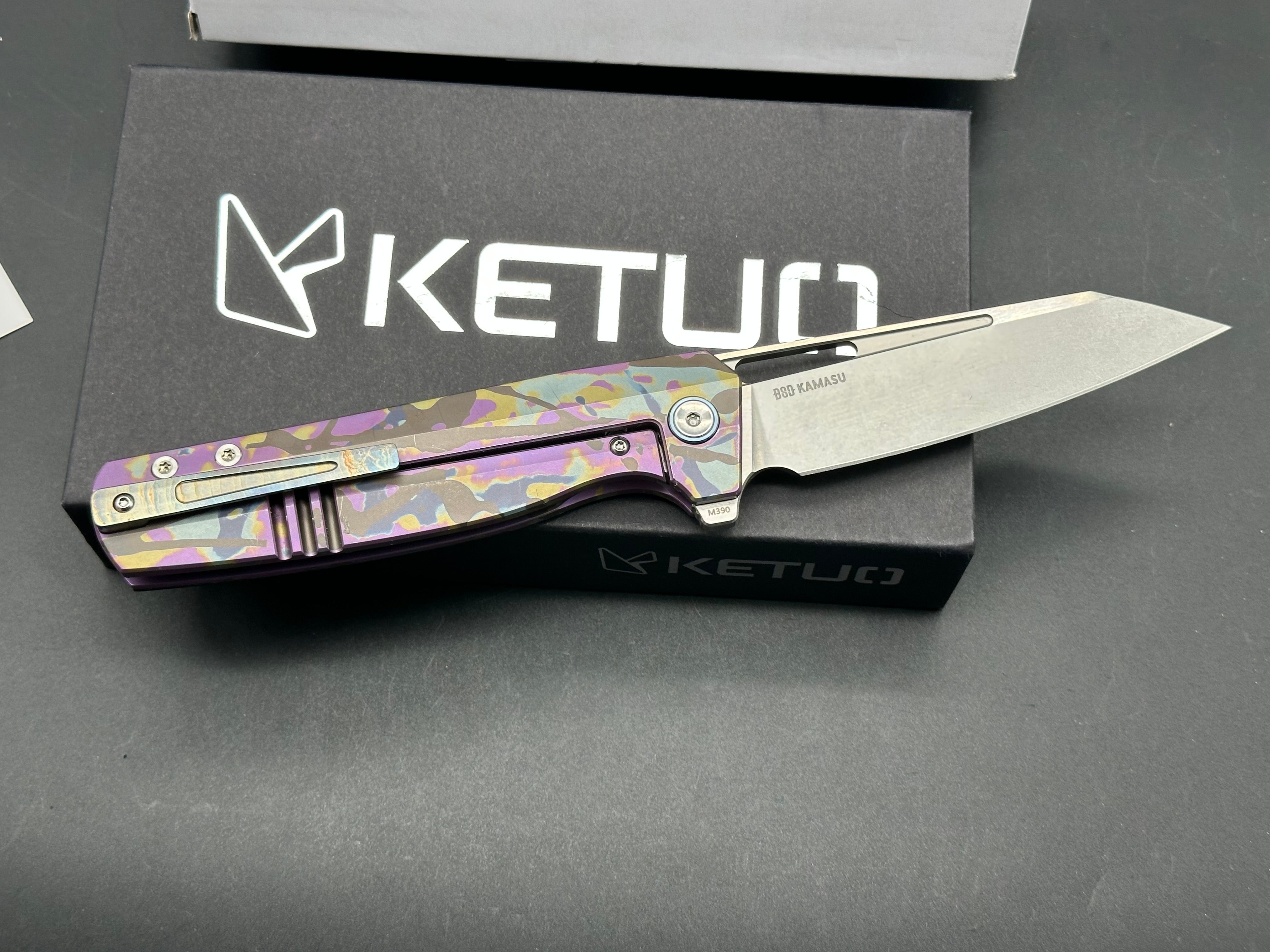 Ketuo Knives - Kamasu LE (20pcs) Carbon Fiber Knife Set with Custom Camo Titanium Frame | High-Performance Kitchen Knives for Professional Chefs & Home Cooking | Perfect for Slicing, Dicing, and Food Prep