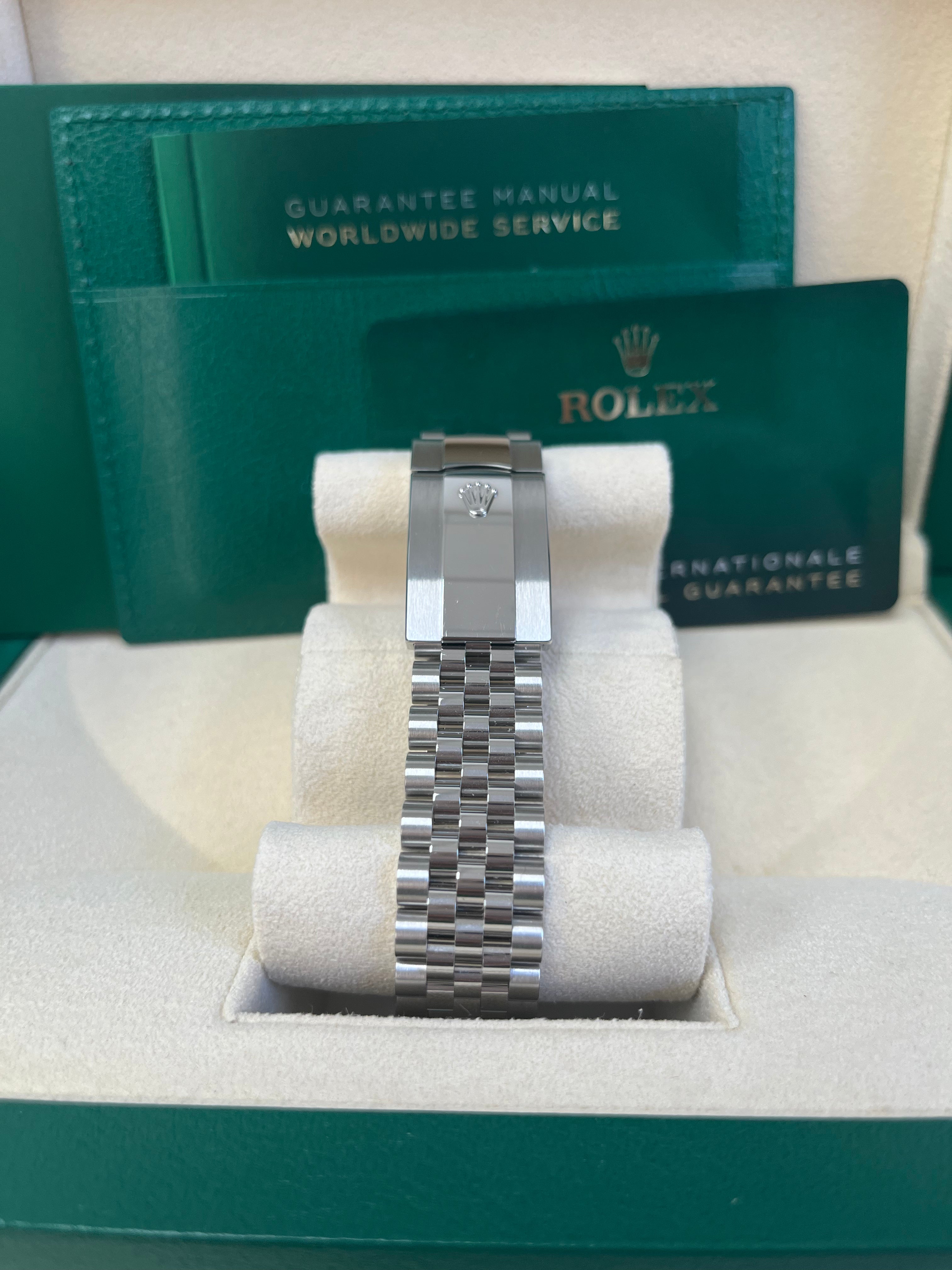 Rolex DateJust 41mm Oystersteel Watch with Mint Green Dial, Fluted Bezel & Jubilee Bracelet (Ref.126334) - Luxury Dress Watch for Business & Formal Occasions