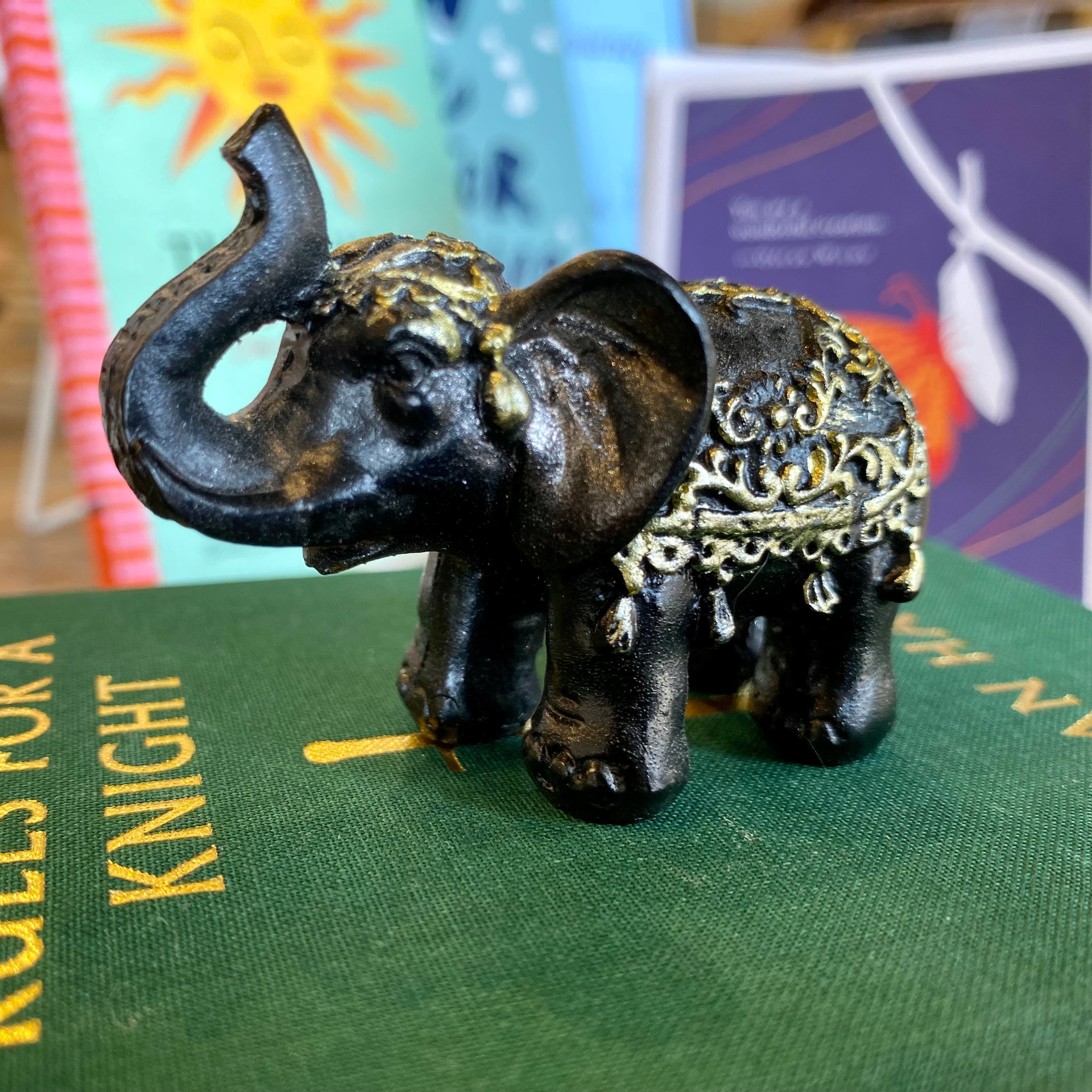 Lucky Bronze Elephant Statue for Home Decor - Feng Shui Good Luck Charm for Wealth & Success - Perfect for Office Desk, Living Room & Gift Giving