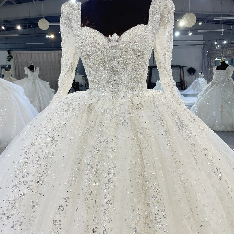 Elegant Organza Ball Gown Wedding Dress with Square Neckline & Crystal Beading - Perfect for Bridal, Prom, Formal Events & Special Occasions