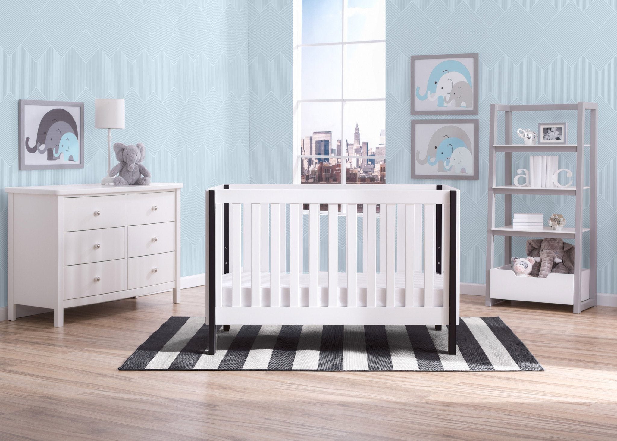 Bellevue 3-in-1 Convertible Baby Crib - Toddler Bed & Daybed with Adjustable Mattress Height | Nursery Furniture for Newborns to Kids | Perfect for Bedrooms, Daycare & Guest Rooms