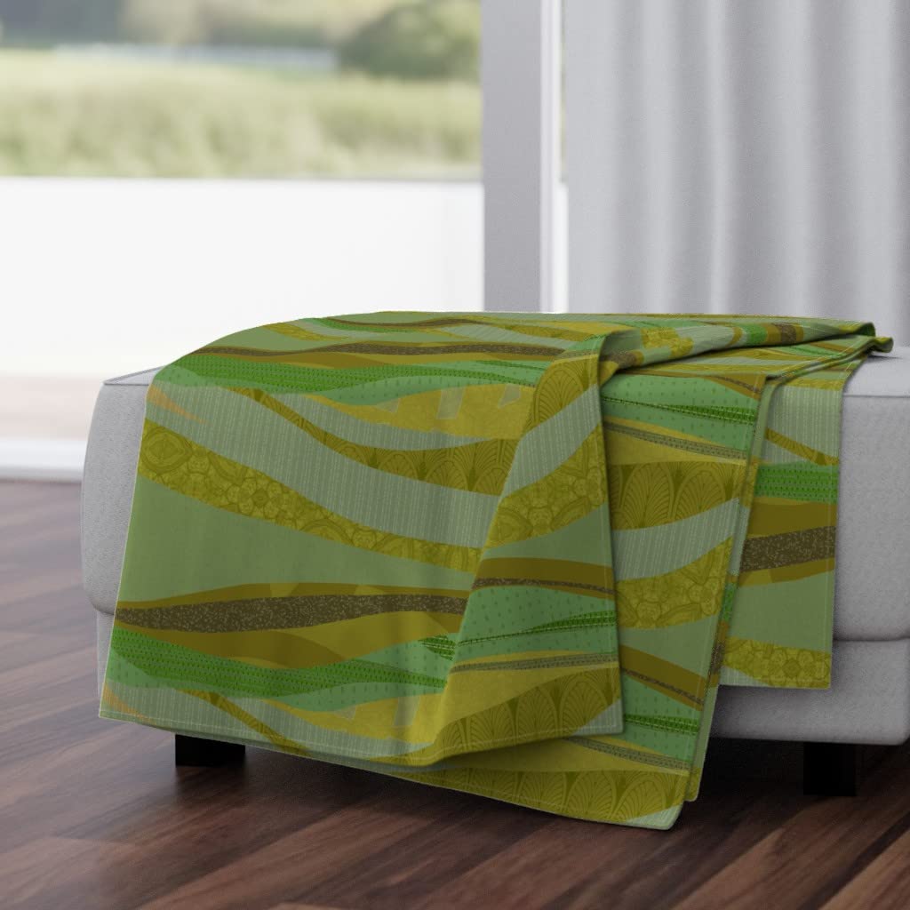 Luxe Velvet Throw Blanket 50x70 Inches - Midcentury Modern Olive Green Wave Print | Soft Decorative Blanket for Couch, Bed & Home Decor