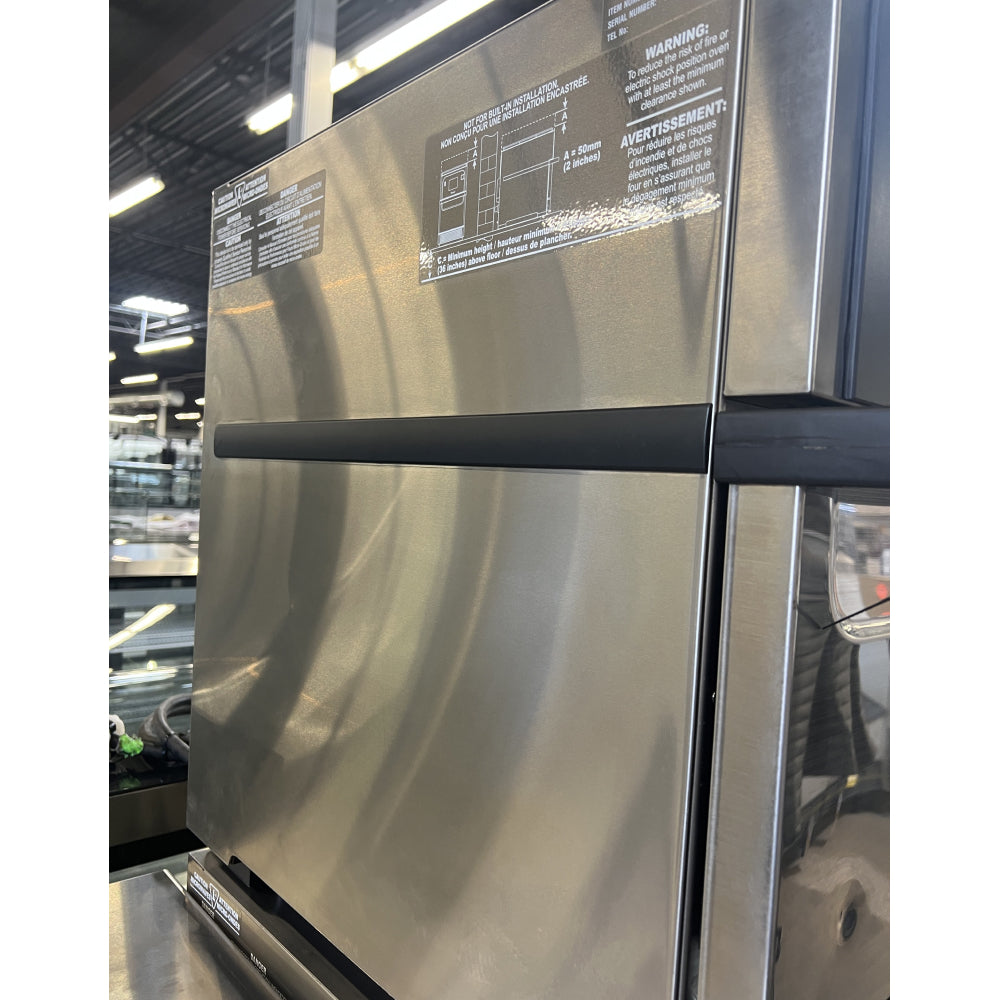 Merrychef Eikon E2S 14 High-Speed Commercial Impingement Oven with EasyTouch Control Panel - 230V/1PH - Perfect for Fast Food Restaurants, Bakeries & Cafes