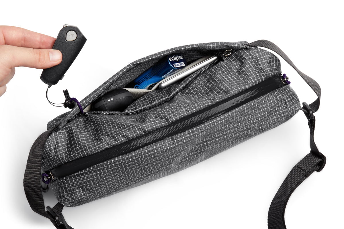 Bellroy Lite Sling - Lightweight Crossbody Bag for Men & Women | Water-Resistant Travel Sling Pack | Perfect for Hiking, Commuting & Everyday Carry (Black)