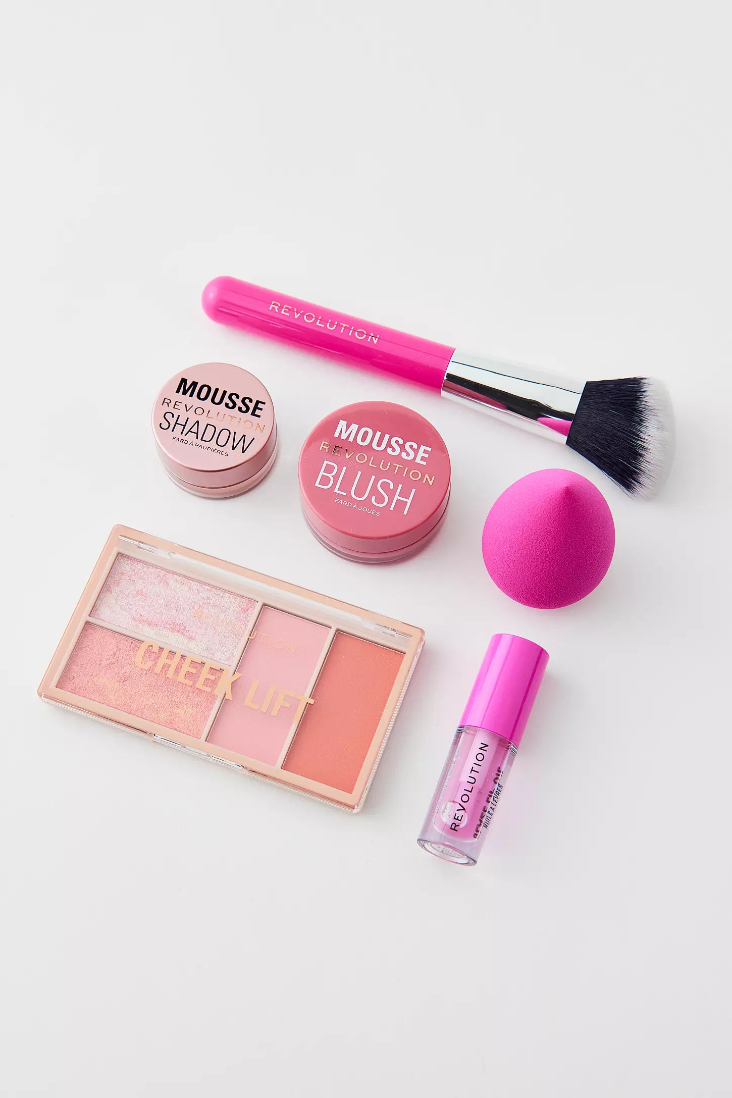 Revolution Beauty Cloud Blush & Glow Makeup Gift Set - Soft Matte Blush & Highlighter Duo, Vegan & Cruelty-Free - Perfect for Everyday Glow & Special Occasions