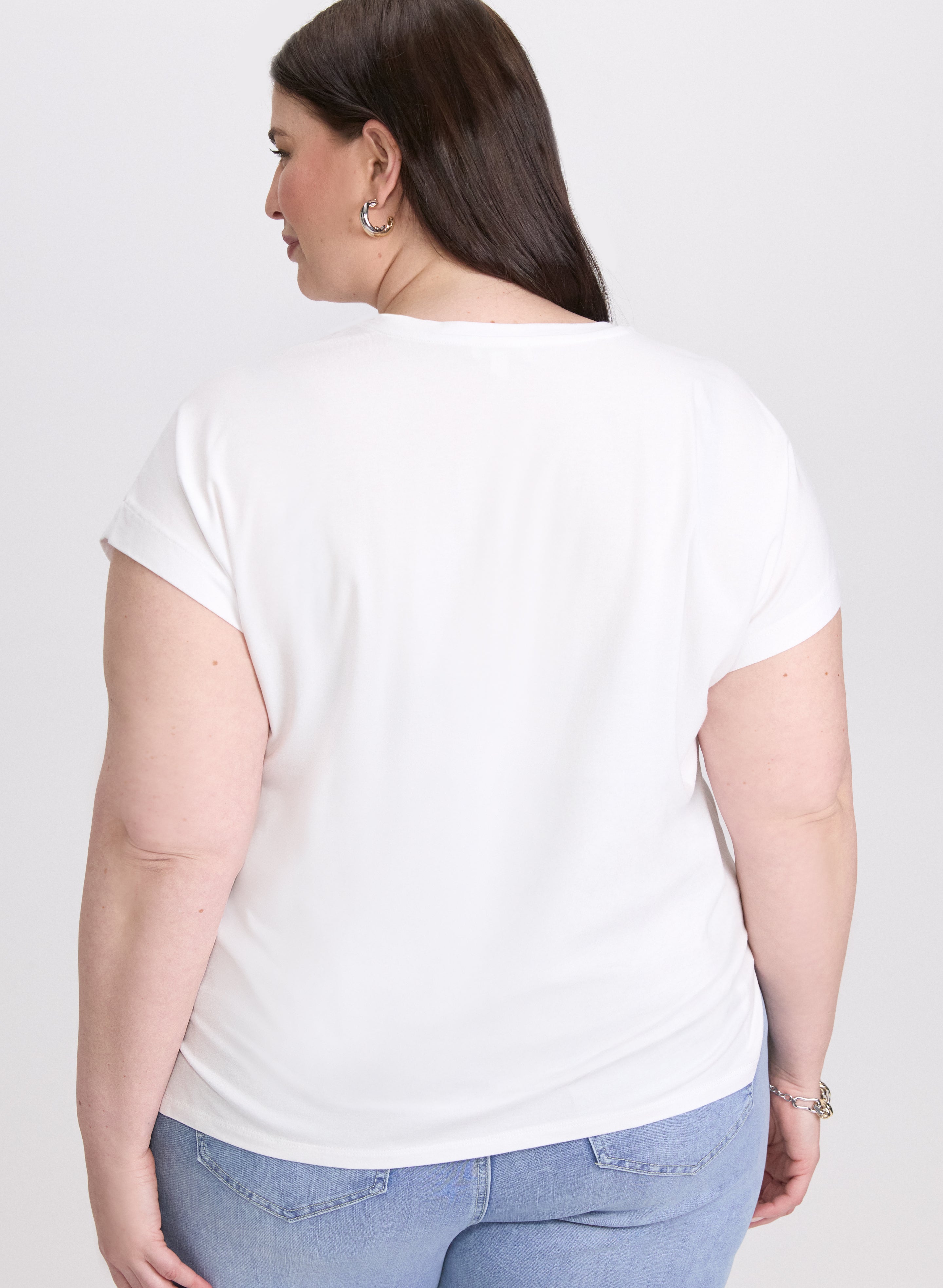 Floral Appliqué T-Shirt for Women - Stylish Embroidered Cotton Tee for Casual Wear & Summer Outfits