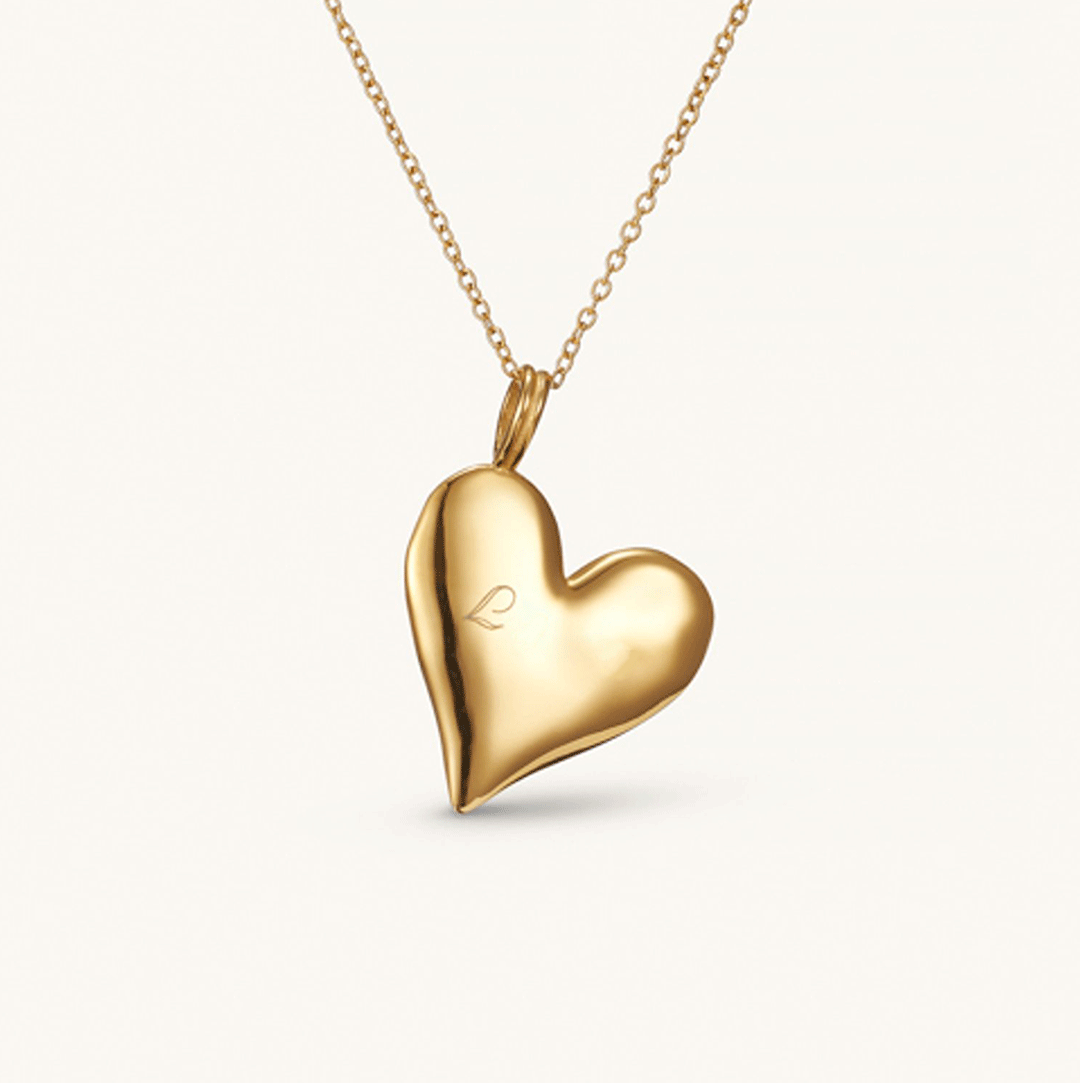 Elegant Gold Amore Pendant Necklace for Women - Perfect Gift for Valentine's Day, Anniversary & Special Occasions
