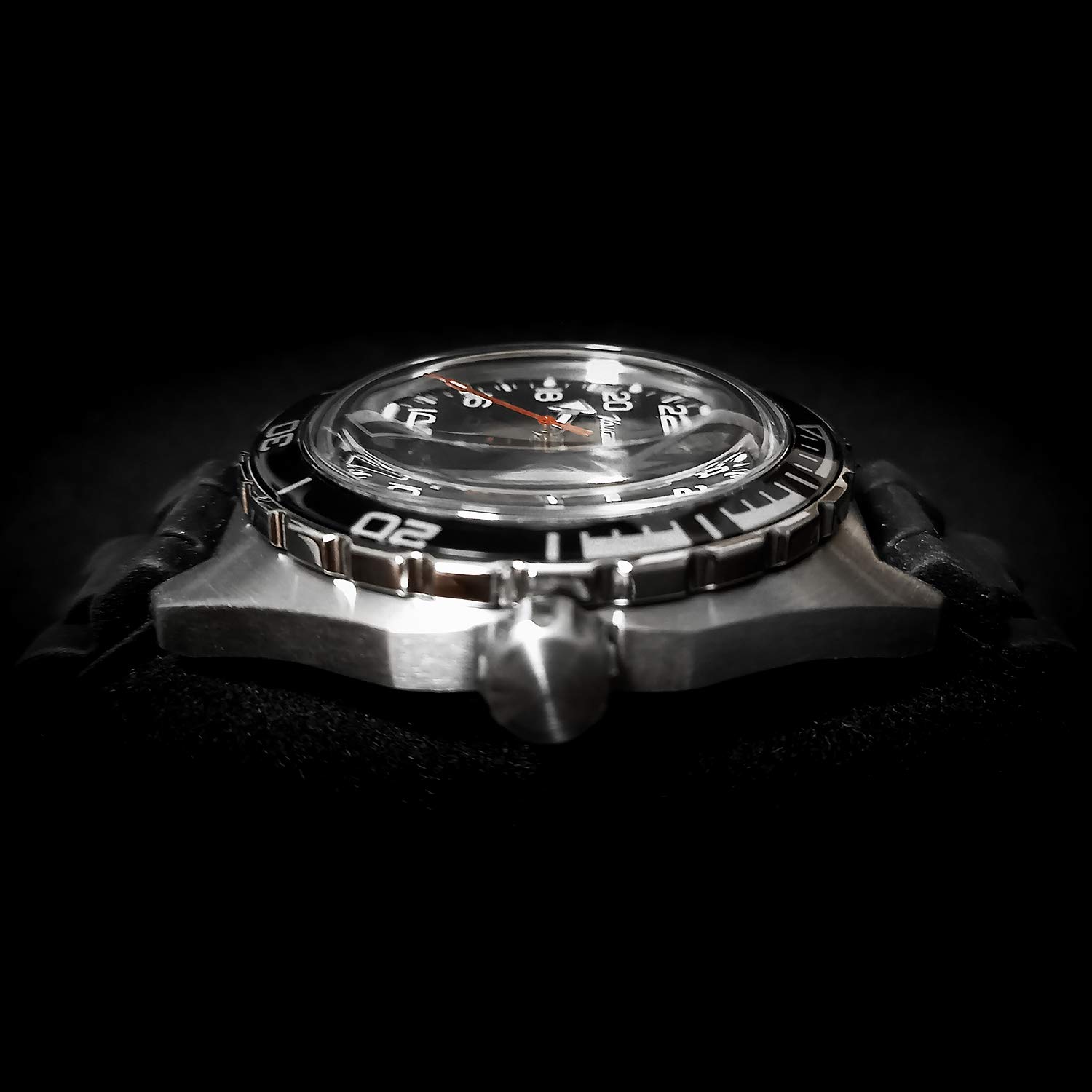 Vostok Komandirskie 650541 GMT Automatic Mechanical Self-Winding Diver Watch for Men - Waterproof Wristwatch for Scuba Diving, Swimming & Outdoor Adventures