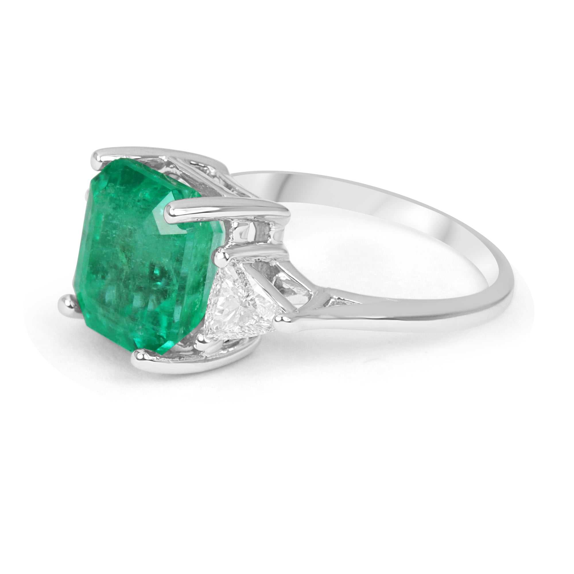 5.80tcw Colombian Emerald & Diamond Trillion Three Stone Ring in 18K Gold - Elegant Jewelry for Weddings, Anniversaries & Special Occasions