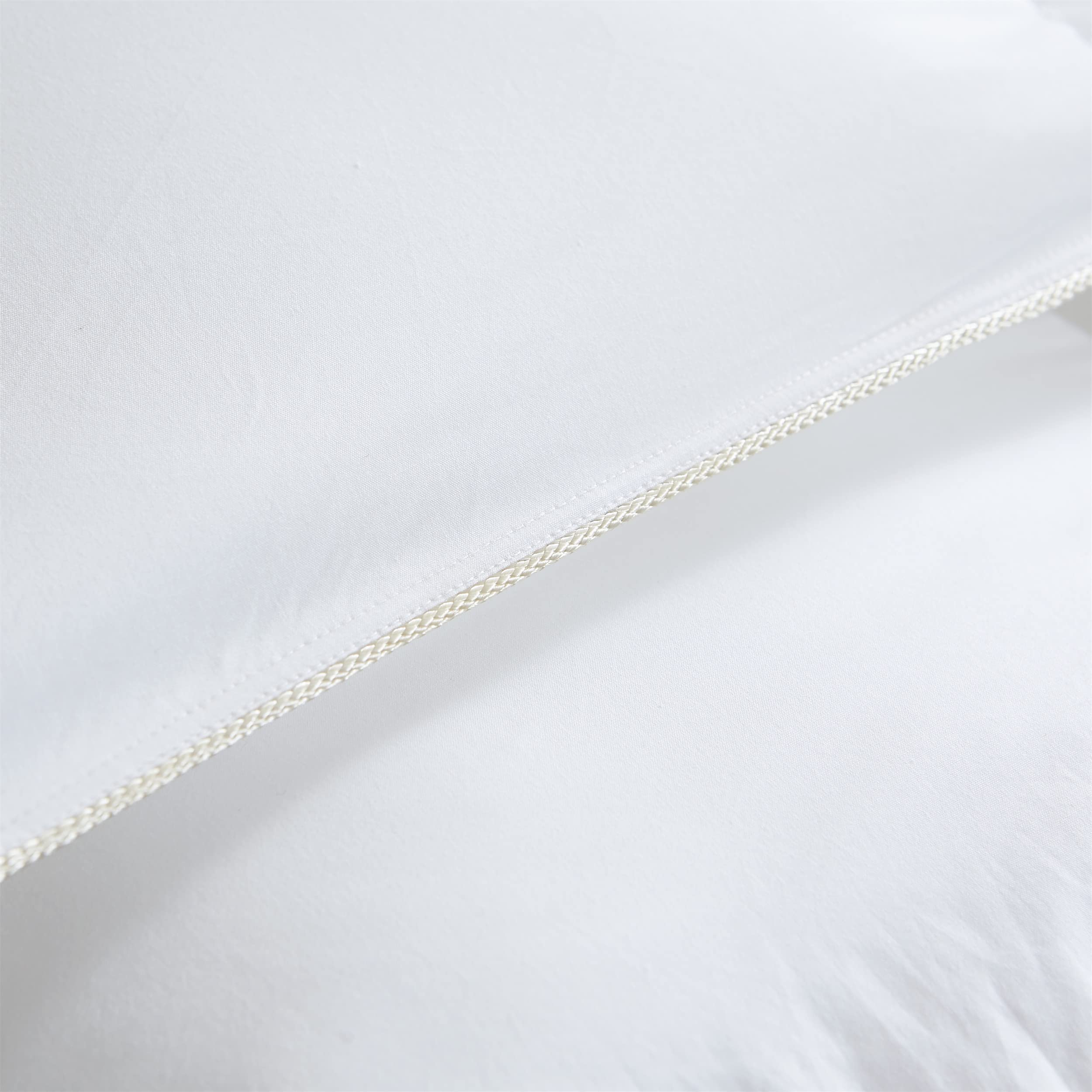 Premium King Size Goose Feather Down Comforter - All-Season Medium Weight (65oz Fill) with 100% Egyptian Cotton Cover - White Solid Luxury Bedding for Cozy Winter Nights & Hotel-Style Comfort