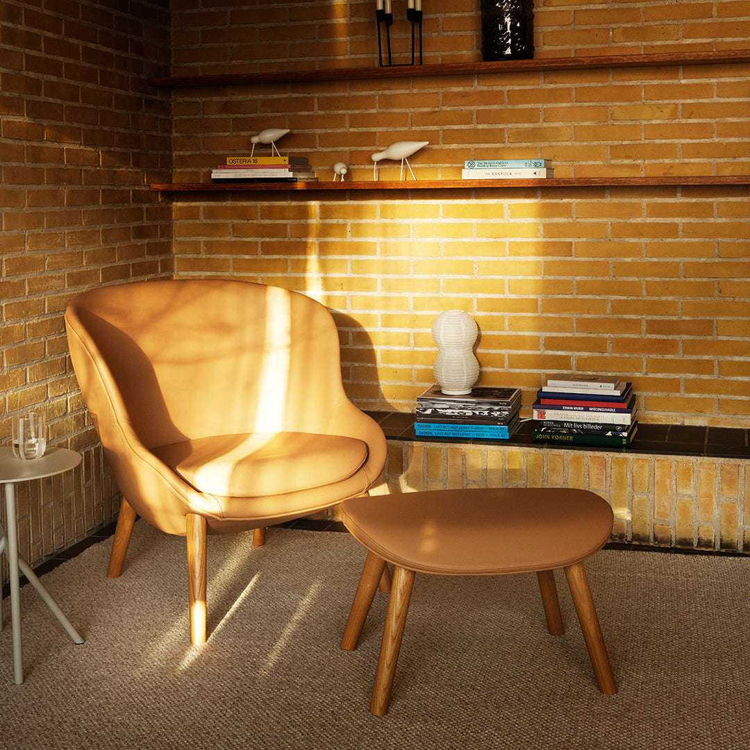Modern Hyg Lounge Chair with 4 Sturdy Legs - Comfortable Low Profile Design for Living Room, Bedroom or Office Relaxation