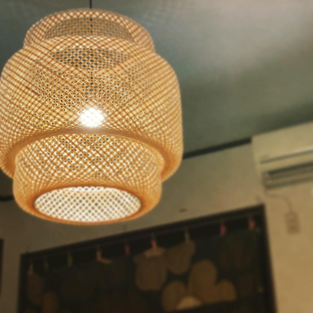 Modern Bamboo Pendant Light Fixture - Handwoven Natural Rattan Hanging Lamp for Kitchen Island, Dining Room & Bedroom Decor - Eco-Friendly Lighting Solution