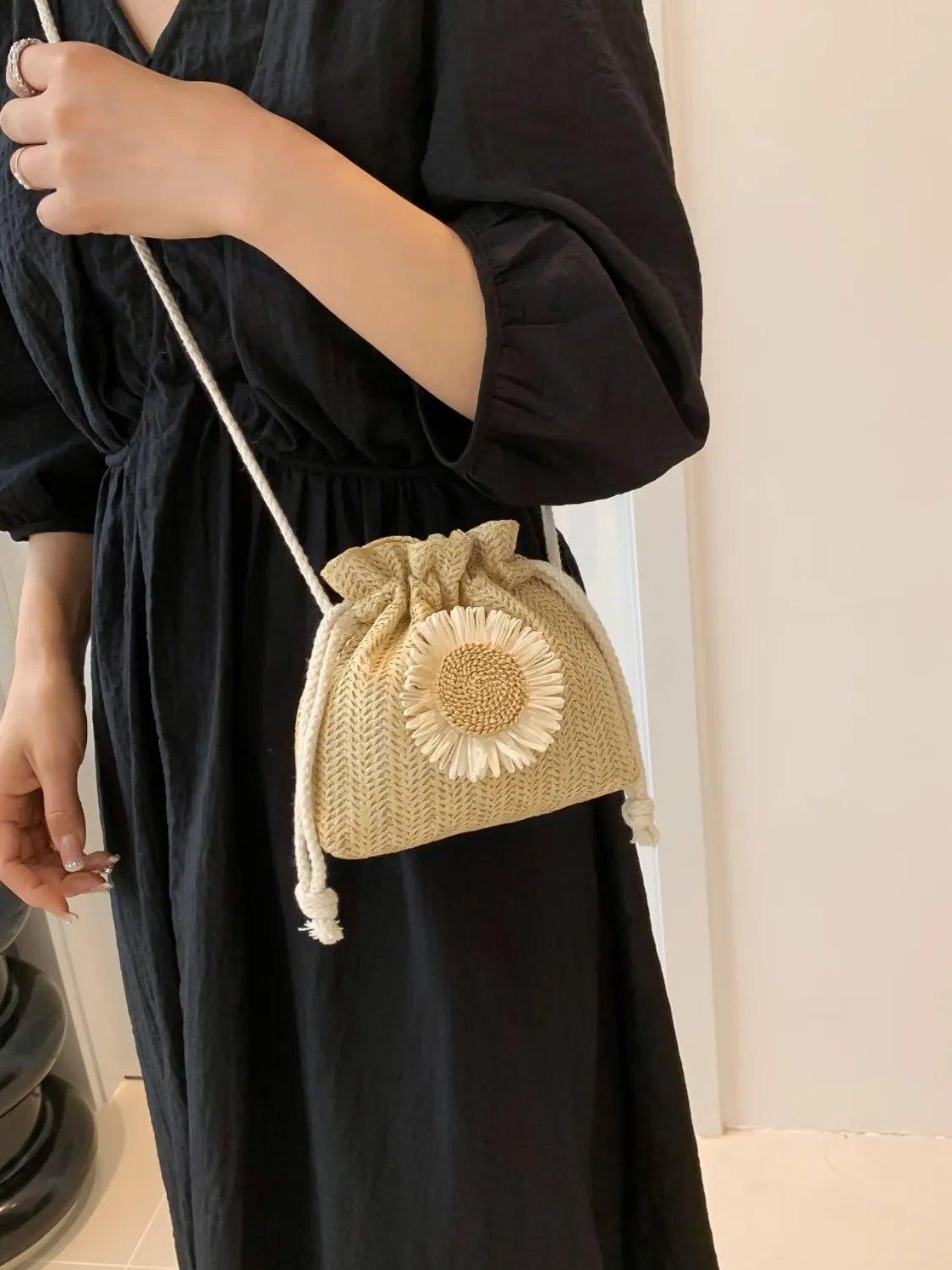 Sunflower Print Drawstring Bucket Bag for Women - Fashionable Beach Tote, Gym & Yoga Bag, Casual Daypack for Outdoors & Travel