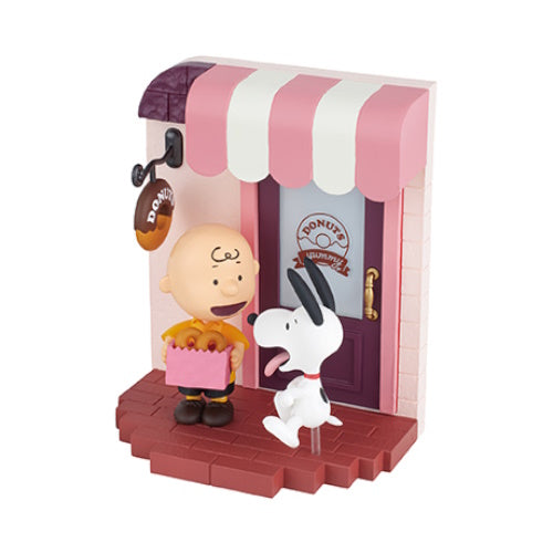 Peanuts Snoopy's Door Story Re-Ment 3 Inch Miniature Collectible Toy Figure - Perfect for Display, Gift Giving & Anime Collectors