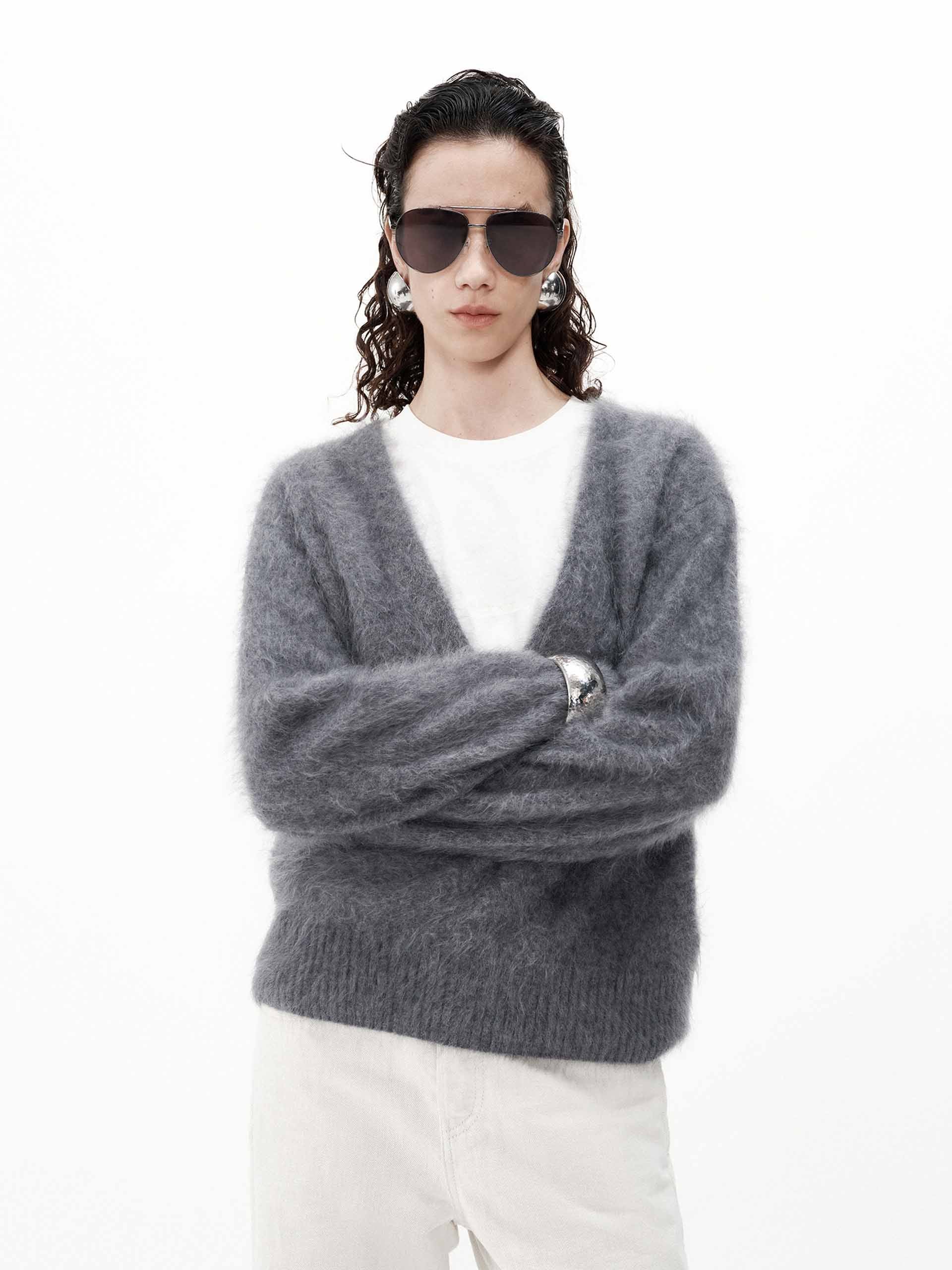Luxury Cashmere Sweater for Women - Soft & Warm Deep V-Neck Pullover - Perfect for Office, Date Night & Winter Outfits