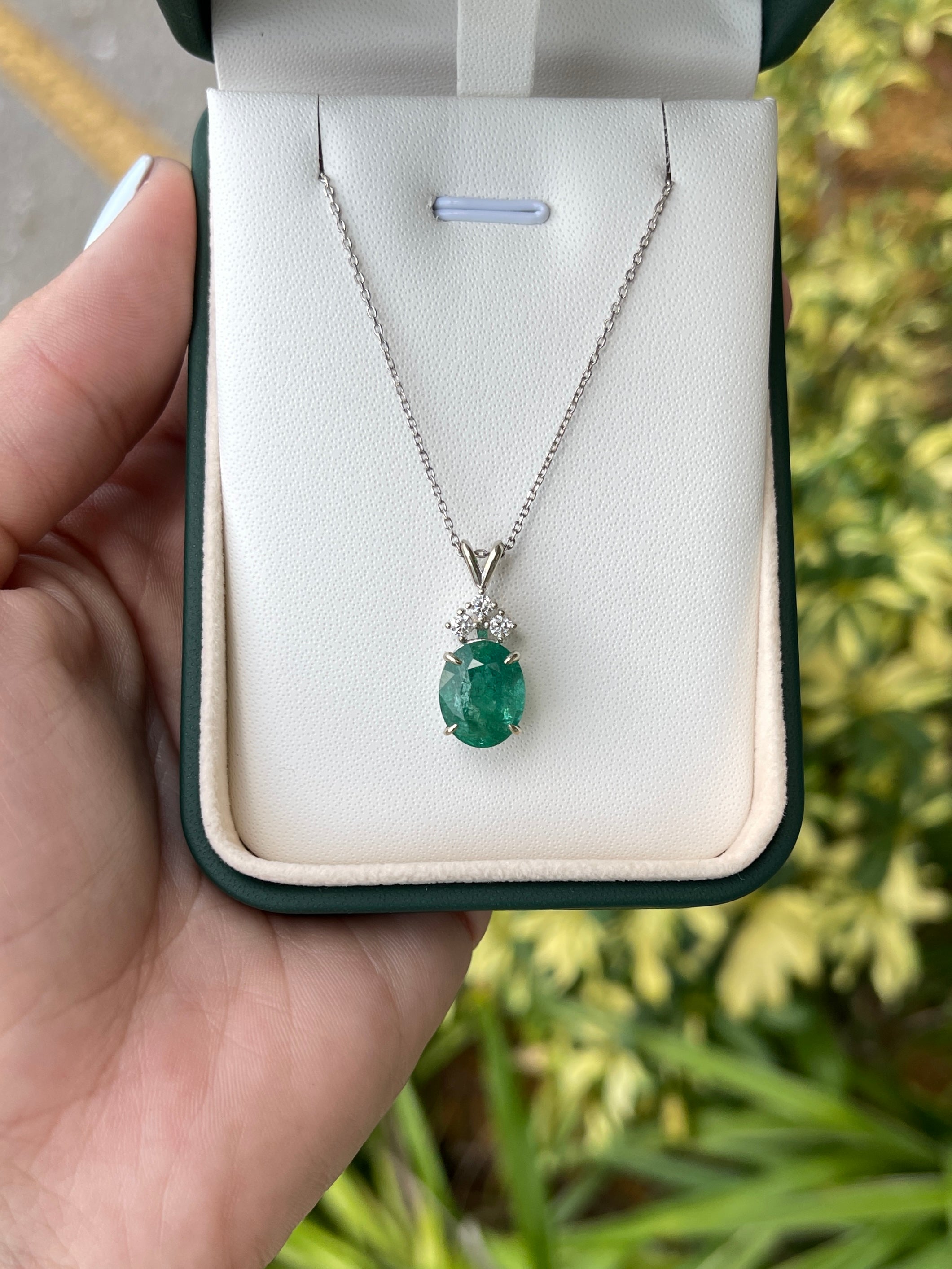 5.24 Carat Oval Emerald Solitaire Pendant Necklace in 14K Gold - Elegant Jewelry Gift for Women, Perfect for Weddings, Anniversaries & Special Occasions