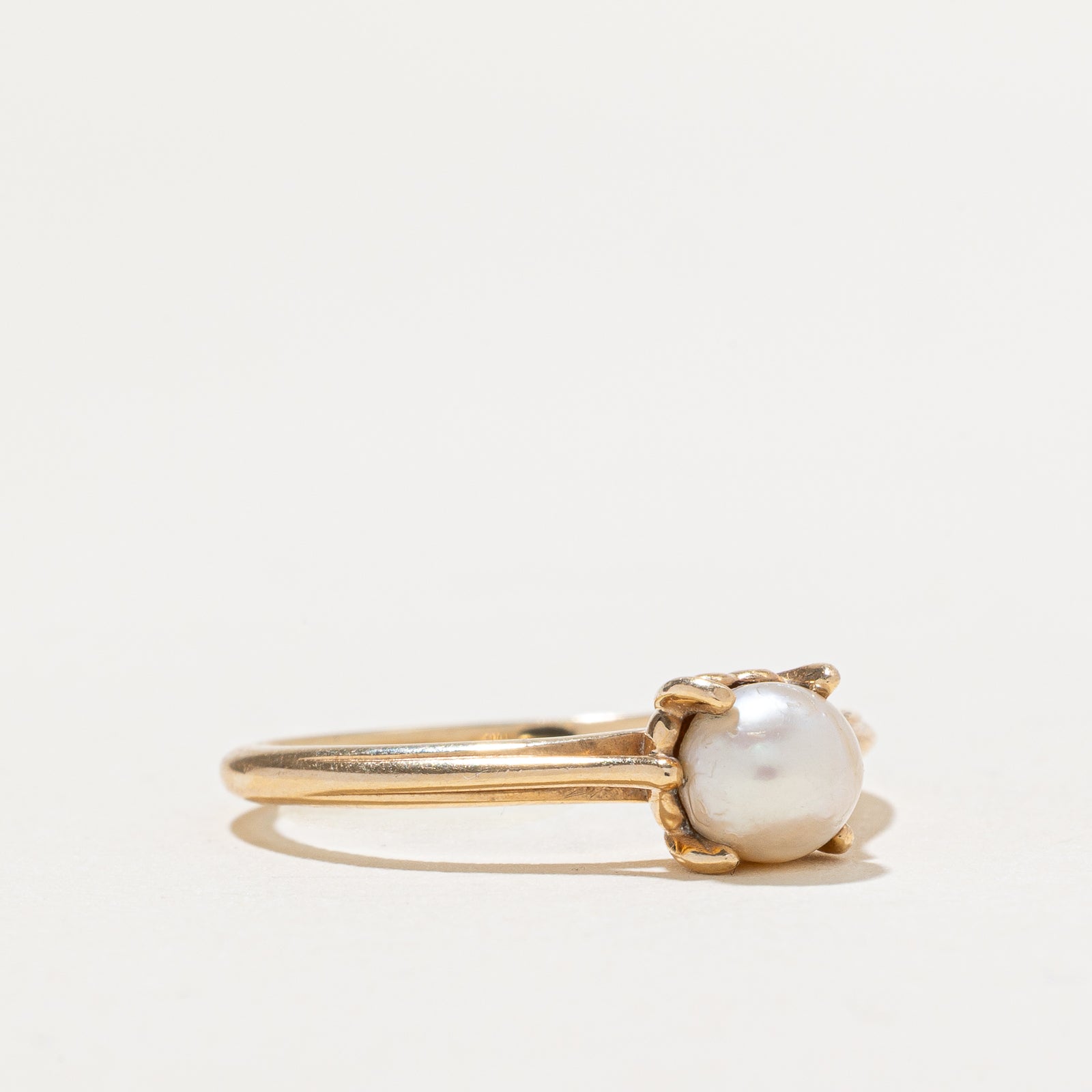 Elegant Solitaire Pearl Ring - Size 8 | Perfect for Weddings, Anniversaries & Special Occasions