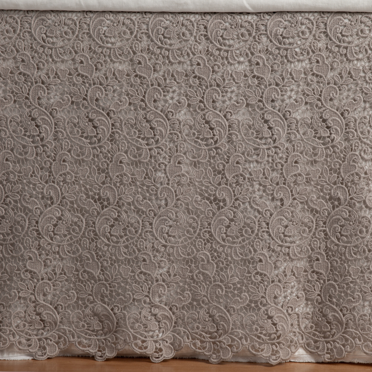 Allora Bed Skirt - Premium Fitted Dust Ruffle for Queen Size Beds - Elegant Bedroom Decor for Hotels, Guest Rooms & Master Suites