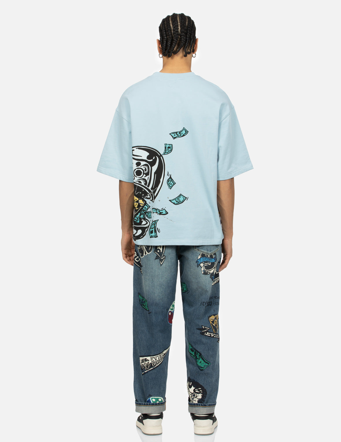 Trendy Oversized T-Shirt with Diamond Daruma & Seagull Print - Comfortable Streetwear for Men & Women - Perfect for Casual Outfits, Beach Days, and Urban Fashion