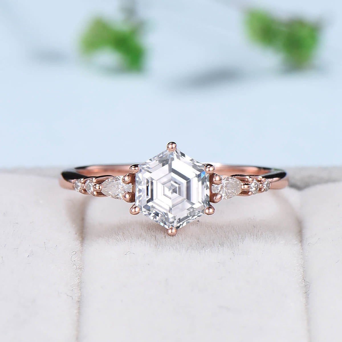 Hexagon Moissanite Engagement Ring Set - Art Deco Rose Gold Vintage Wedding Ring with Pear Moissanite & Kite Alexandrite - Unique Bridal Jewelry for Proposal, Anniversary & Special Occasions