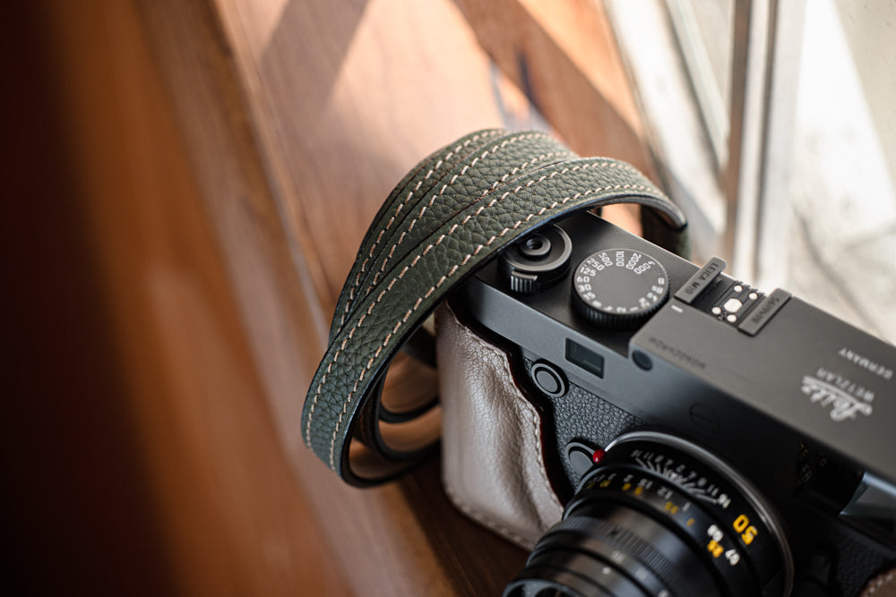Arte di Mano Comfortable Reinforced XL 120cm Neck Strap - Shrunken Calf Khaki for DSLR Cameras, Binoculars & Musical Instruments - Durable & Adjustable for Outdoor Photography, Hiking & Travel