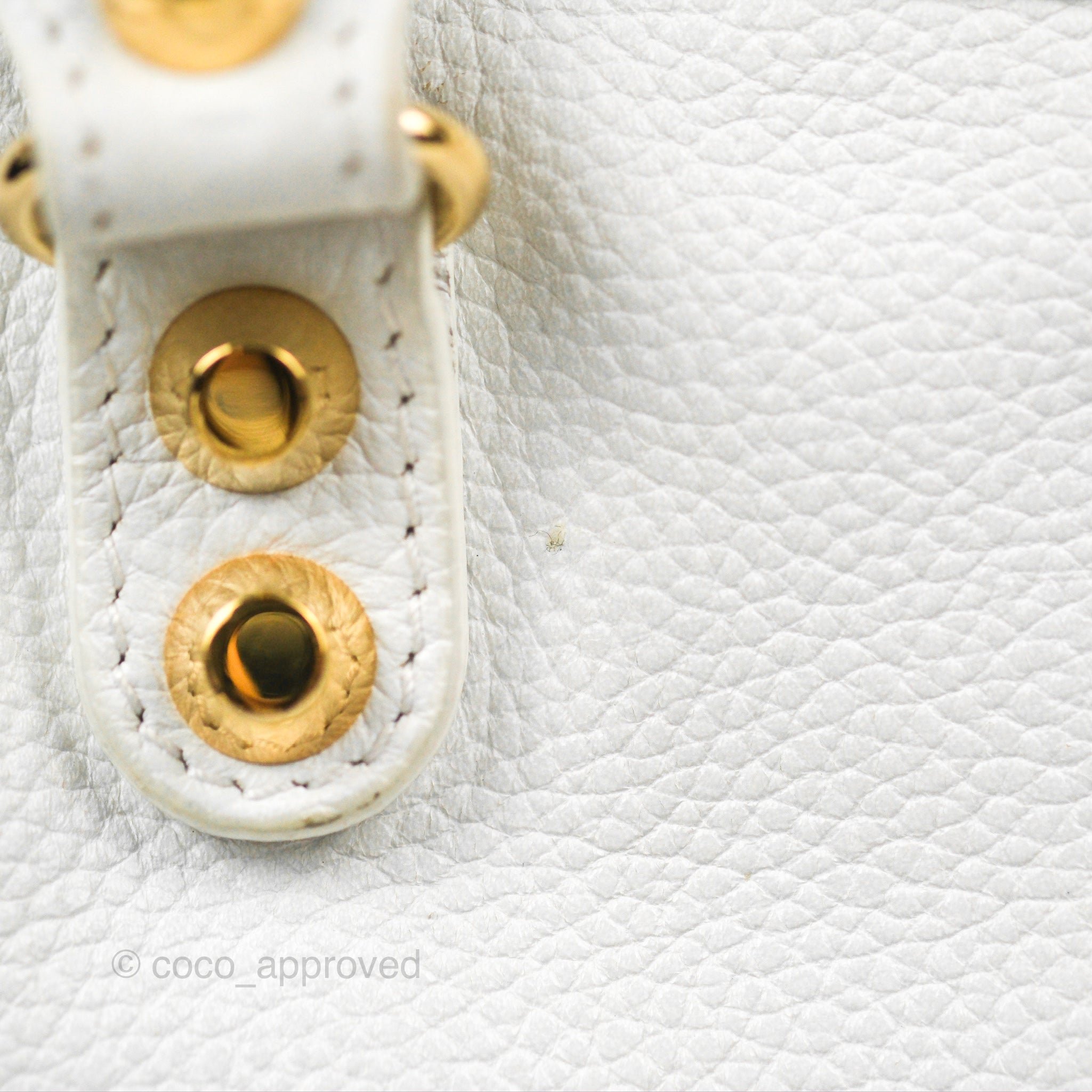 Balenciaga Classic Small City Bag in White Aged Calfskin with Gold Hardware - Perfect for Everyday Luxury & Fashion Outfits