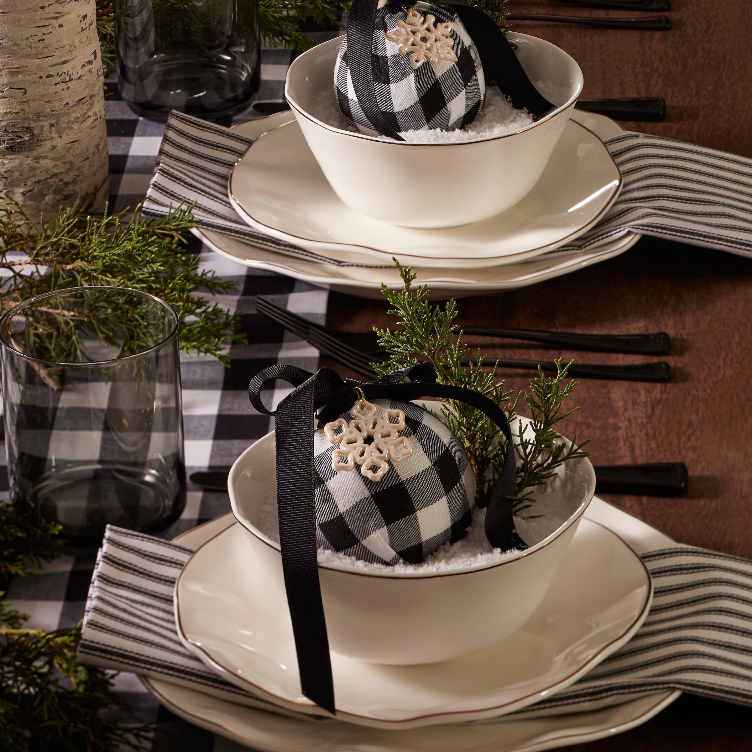 Blue Bay White 24-Piece Dinnerware Set - Porcelain Dinner Plates, Bowls & Mugs - Elegant Tableware for Everyday Dining, Dinner Parties & Restaurant Use
