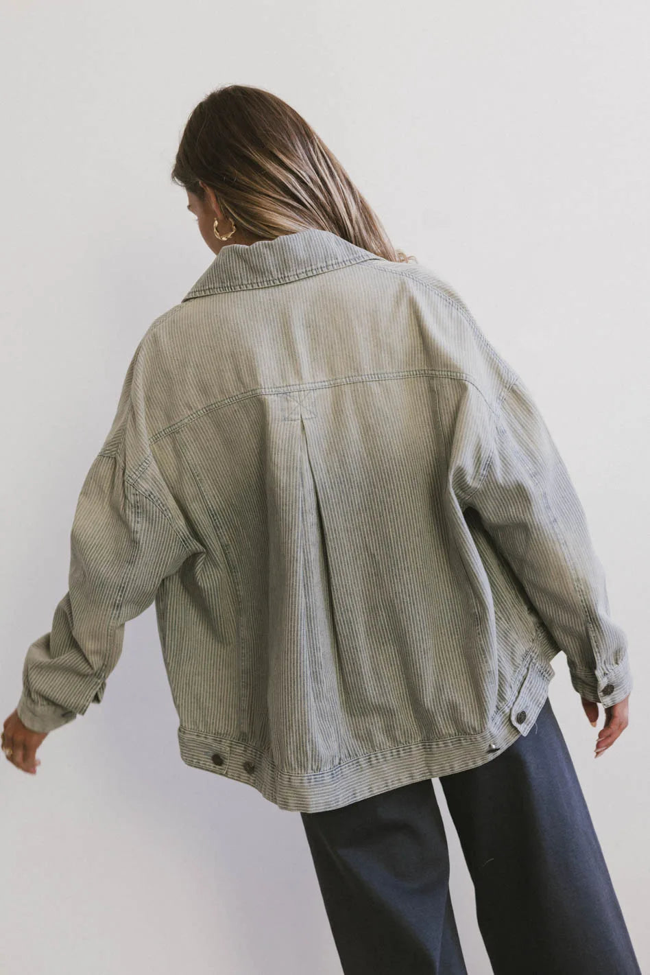 Evra Light Wash Denim Jacket for Women - Vintage Distressed Denim Jacket with Button Front - Casual Spring & Fall Outerwear for Street Style