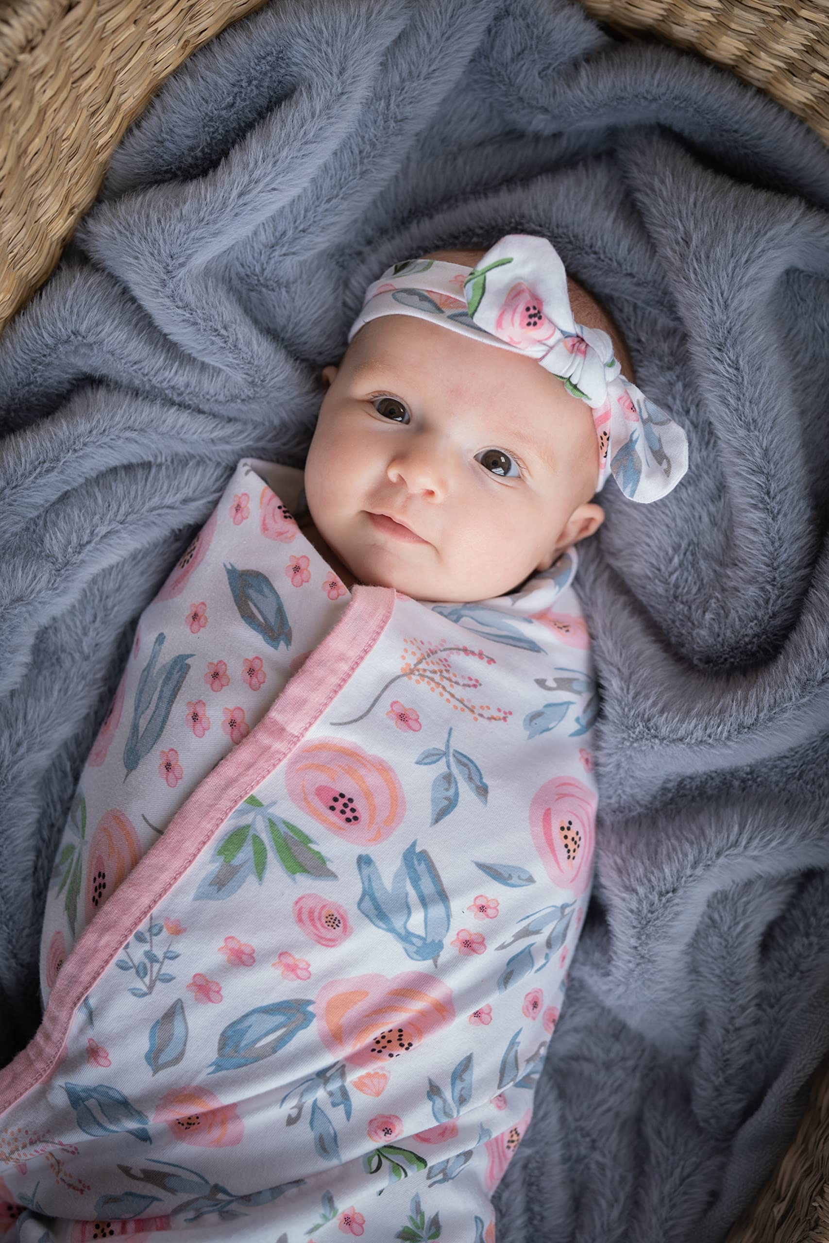 Baby Be Mine Maternity Nursing Robe & Swaddle Blanket Set with Daddy T-Shirt - Soft Delivery Gown for New Moms & Newborn Baby Girl (Small/Medium Robe, Large T-Shirt, Ivy Green) - Perfect for Hospital Birth, Breastfeeding & Family Photo Shoots