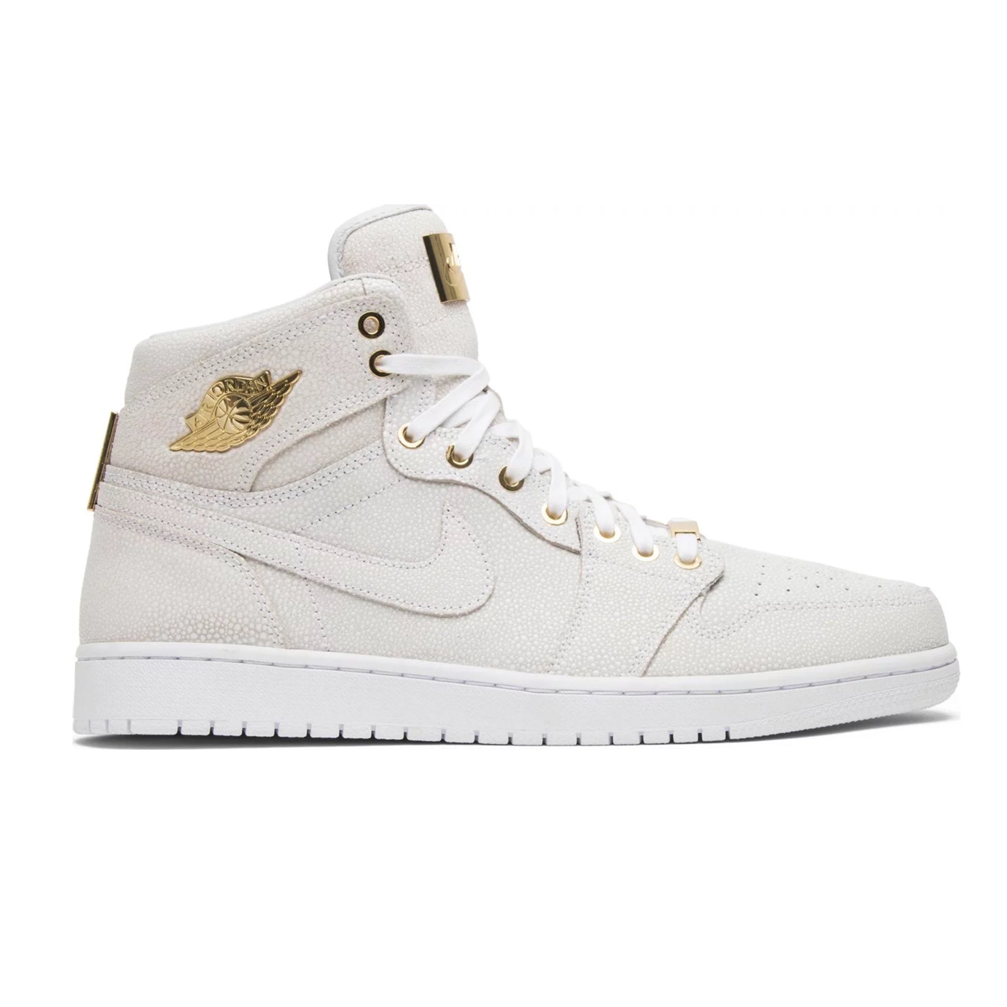 Air Jordan 1 Retro High OG Sneakers - White & Metallic Gold Basketball Shoes for Men | Premium Leather Court Shoes for Streetwear & Casual Outfits | Perfect for Basketball Games, Sneaker Collecting & Urban Fashion