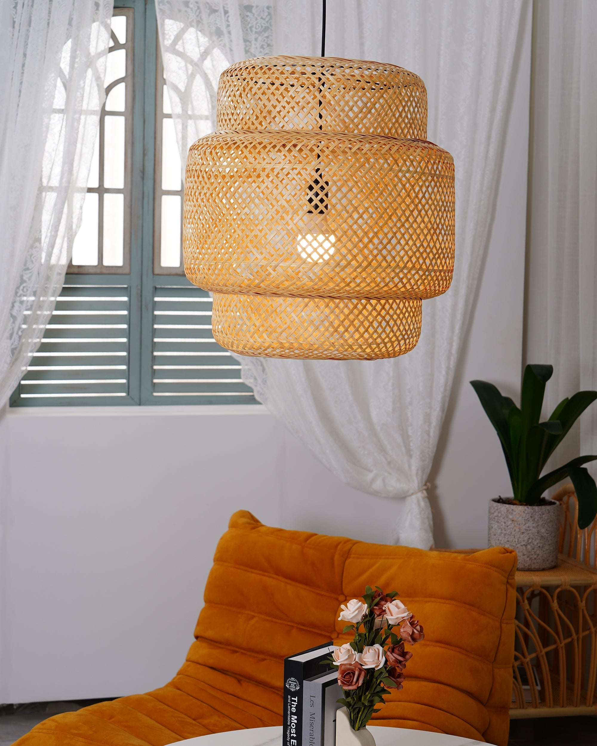 Modern Bamboo Pendant Light Fixture - Handwoven Natural Rattan Hanging Lamp for Kitchen Island, Dining Room & Bedroom Decor - Eco-Friendly Lighting Solution