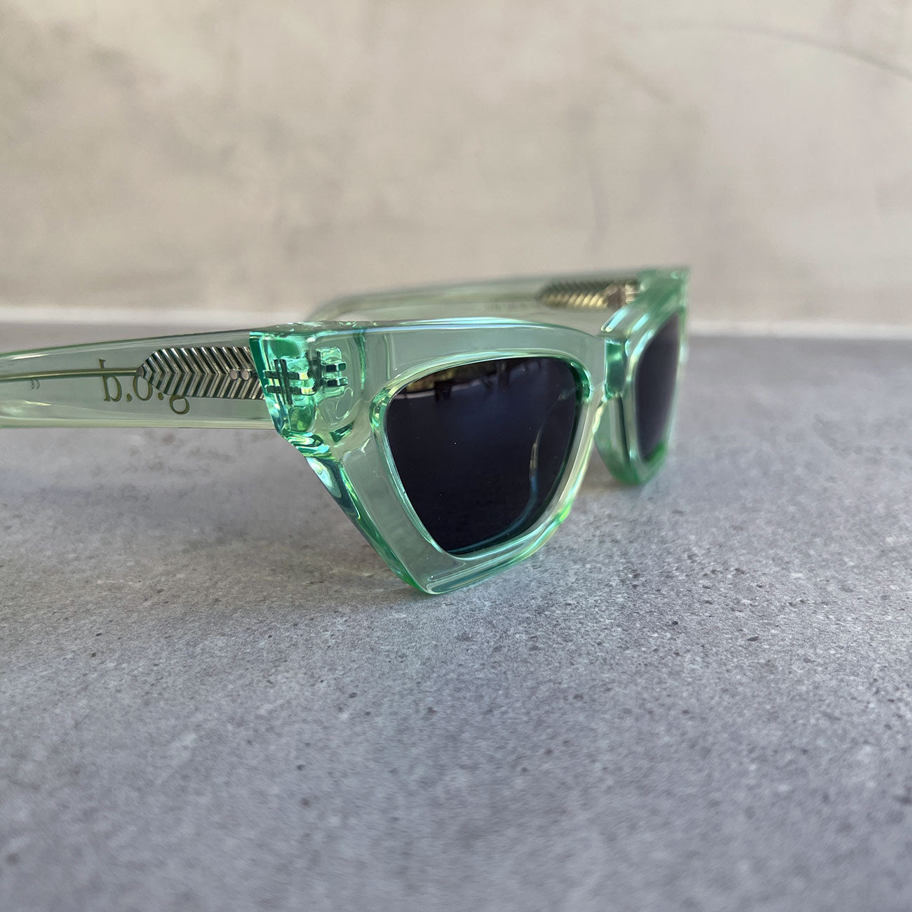GOD FIVE Polarized Sunglasses for Men & Women - Mint Green Lens UV Protection - Perfect for Driving, Beach, and Outdoor Activities