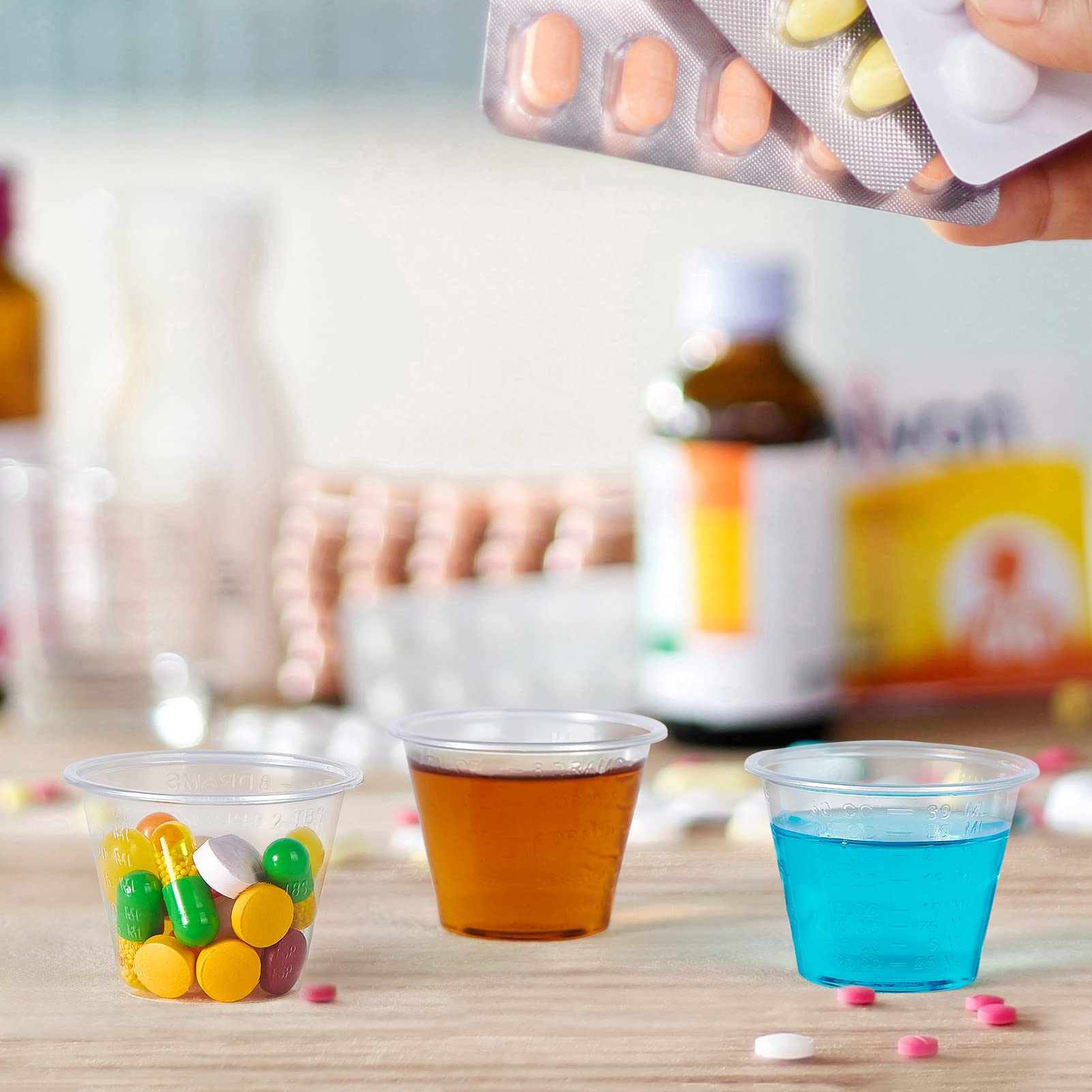 500 Pack 1oz Disposable Plastic Medicine Cups - Medical Measuring Cups for Liquid Medication, Epoxy Resin Mixing, DIY Crafts & Paint - Perfect for Hospitals, Pharmacies, Art Studios & Home Projects